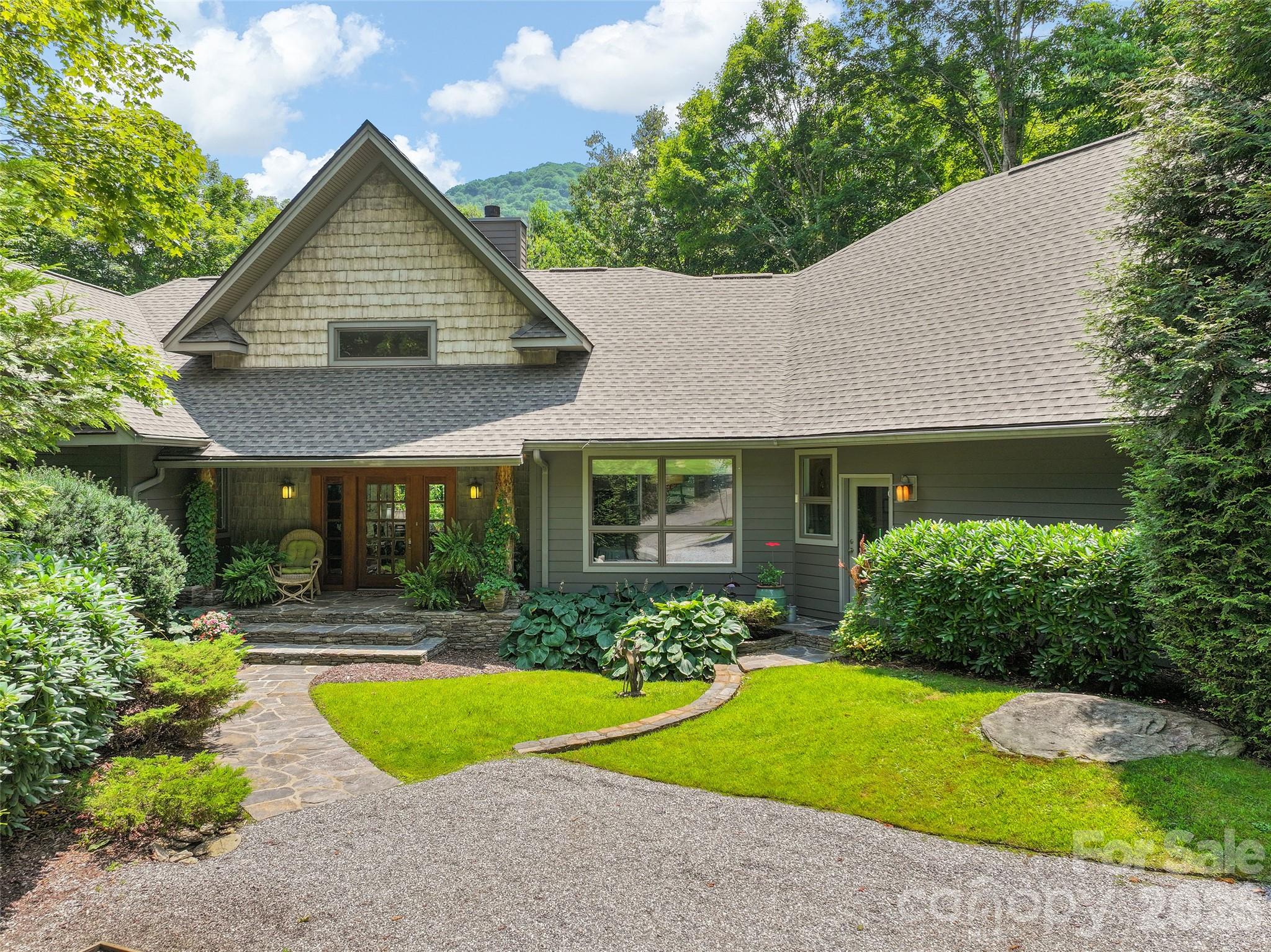 515 Flying Hawk Trail Property Photo 2
