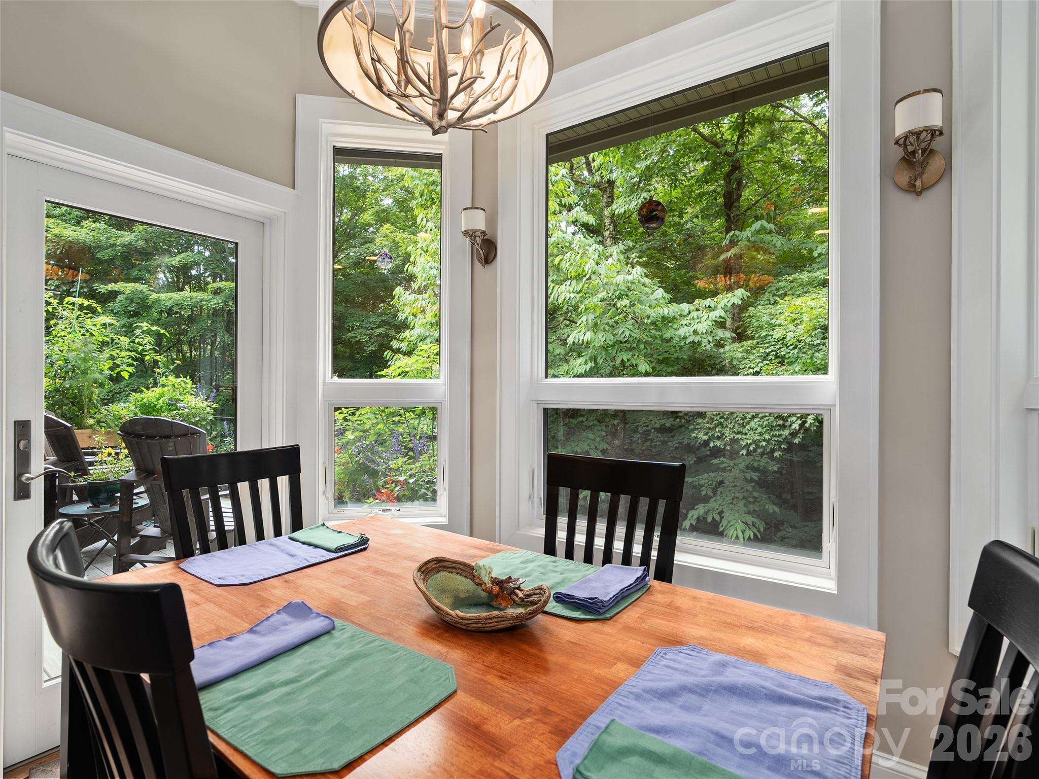 515 Flying Hawk Trail Property Photo 11