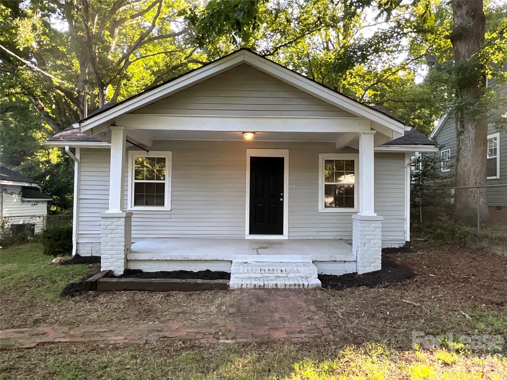 1034 Ridge Avenue Property Photo 1