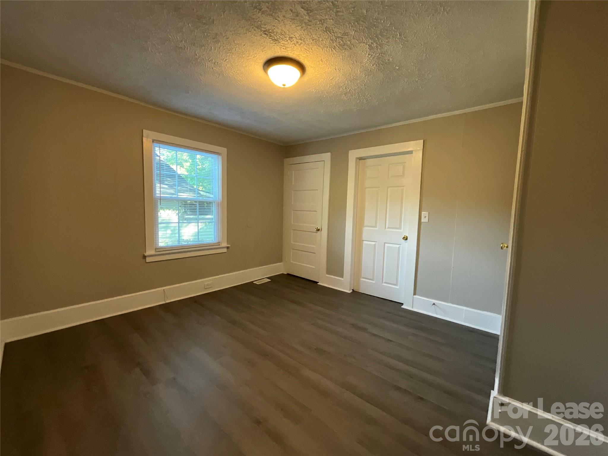 1034 Ridge Avenue Property Photo 9