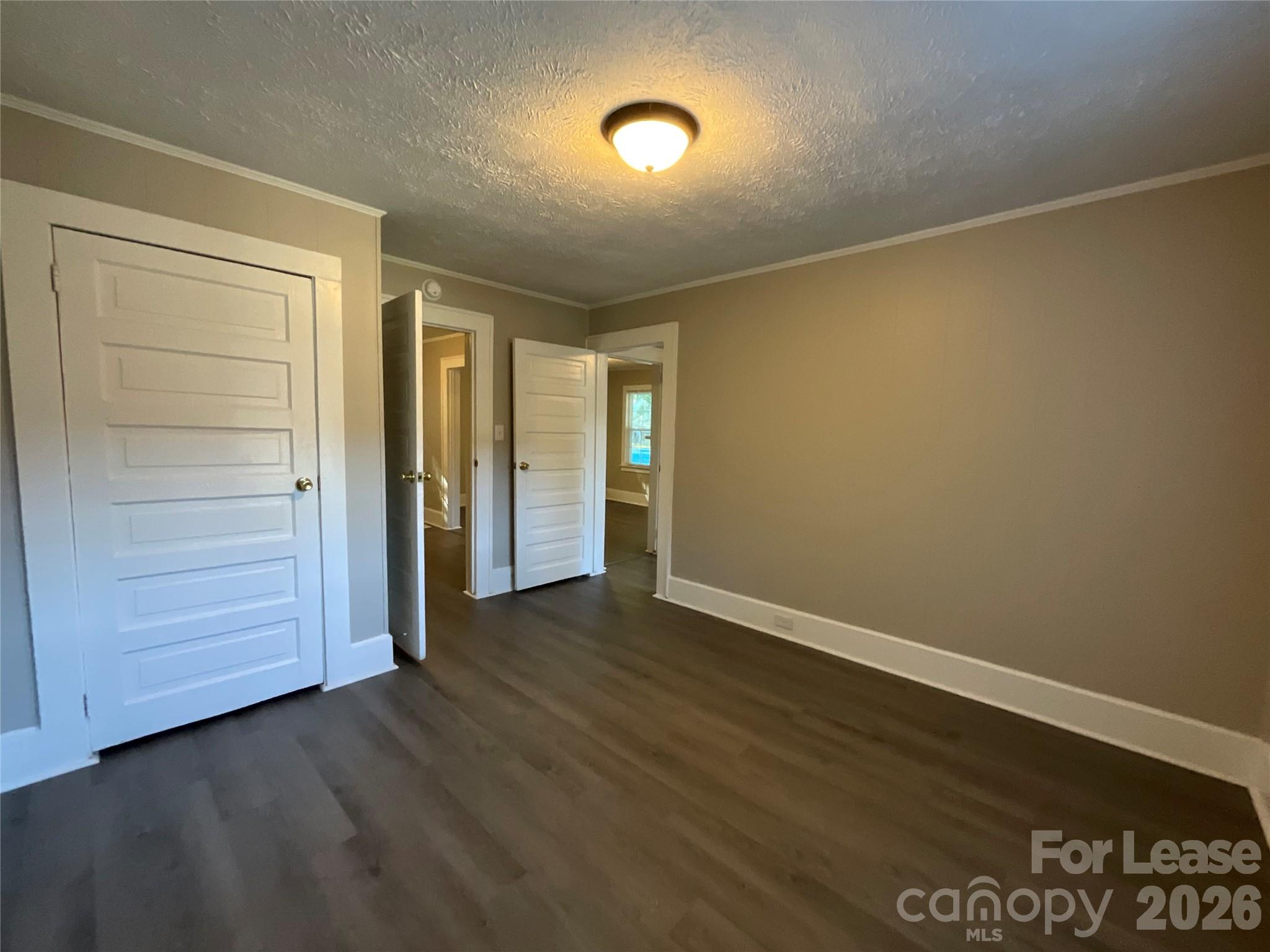 1034 Ridge Avenue Property Photo 10