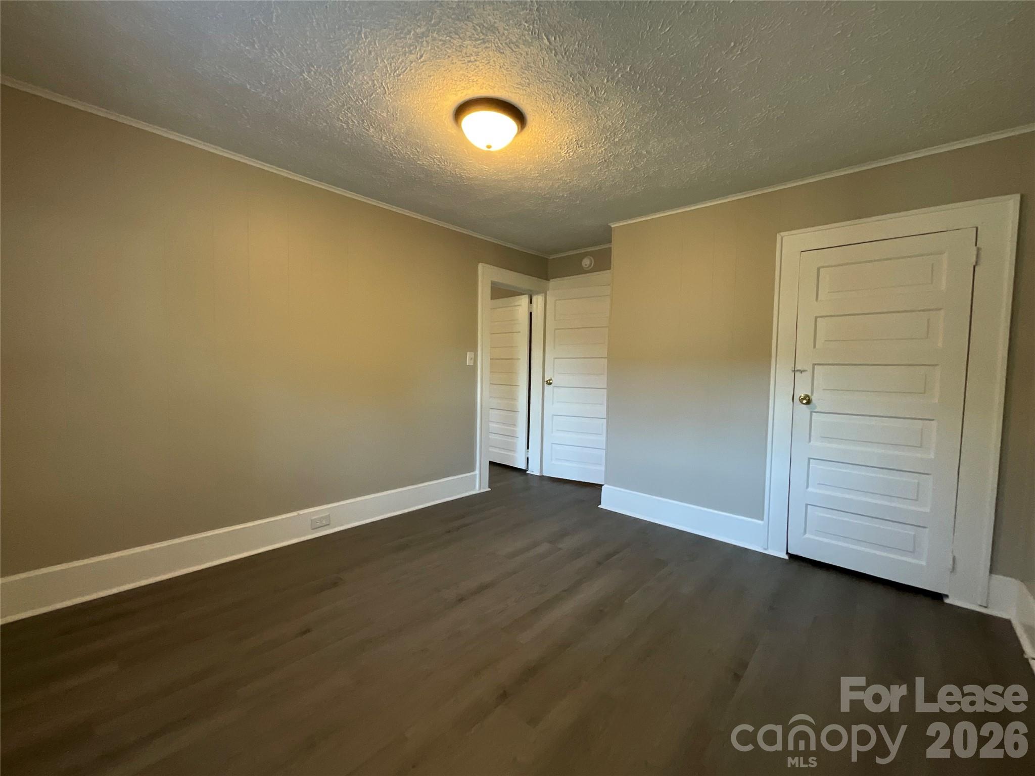 1034 Ridge Avenue Property Photo 12