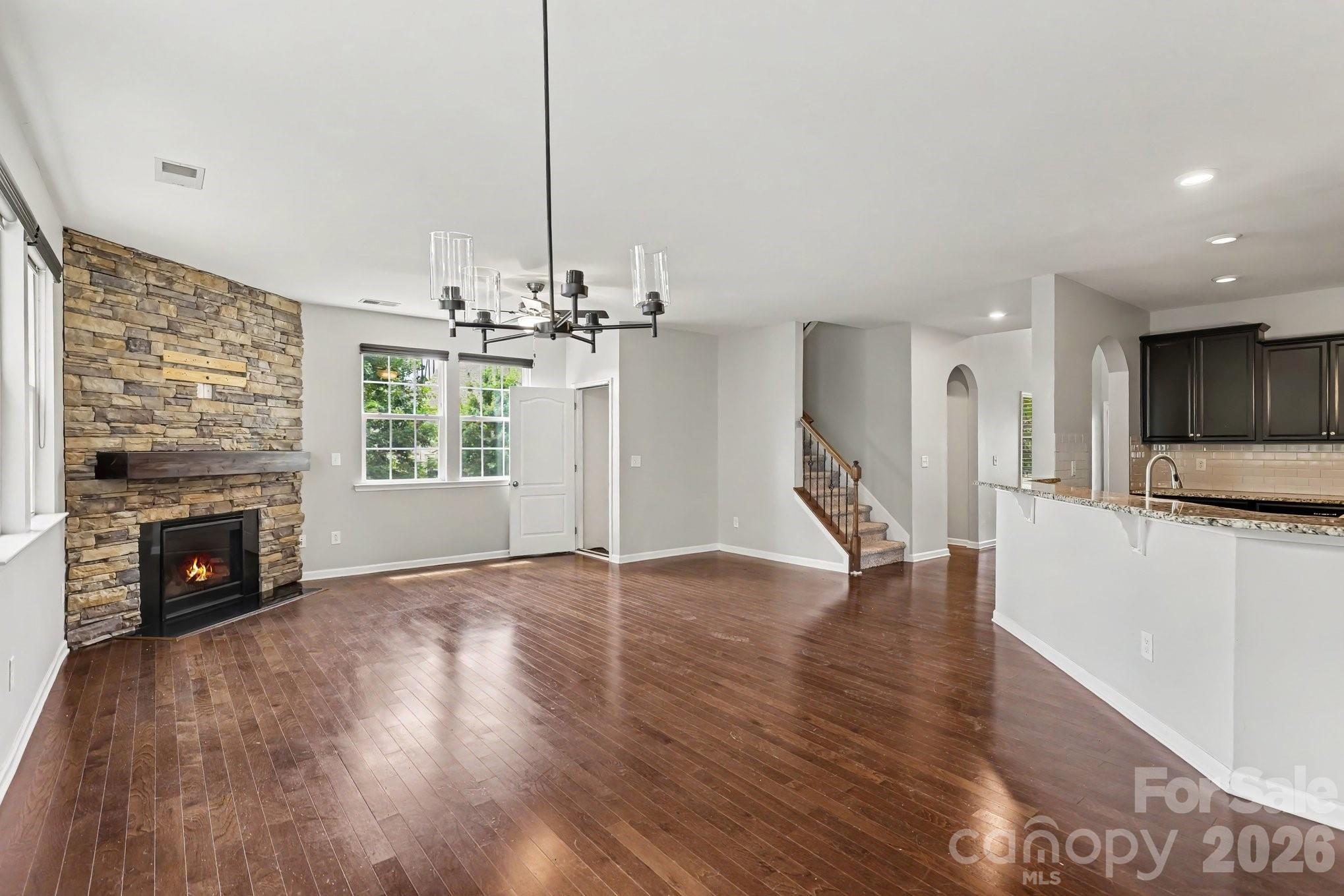 487 Moses Drive Property Photo 8