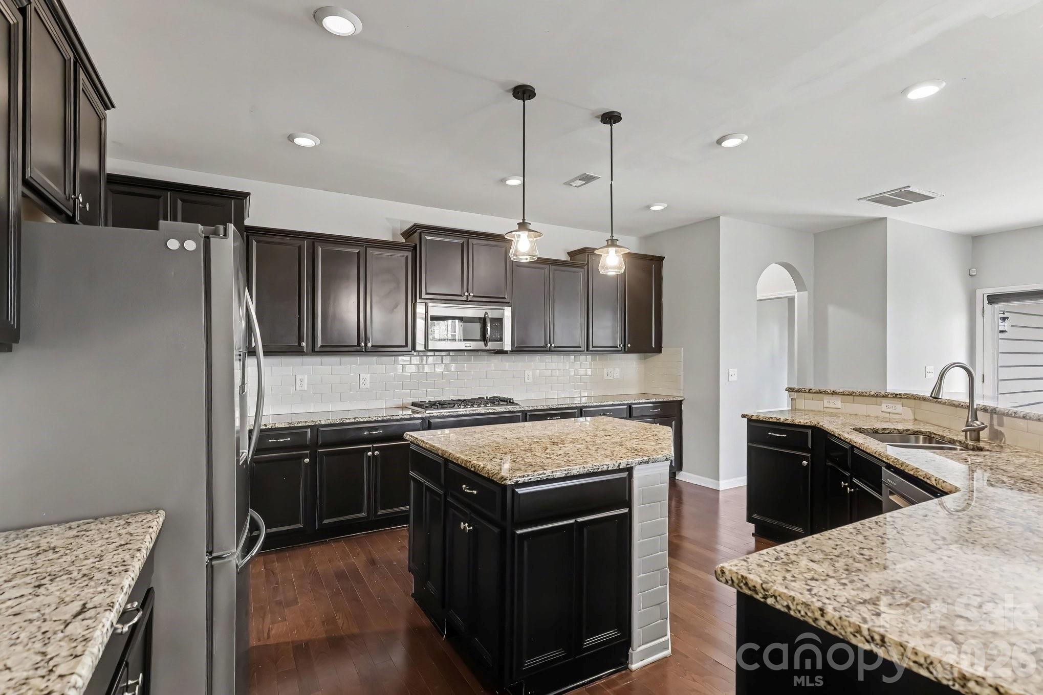487 Moses Drive Property Photo 17