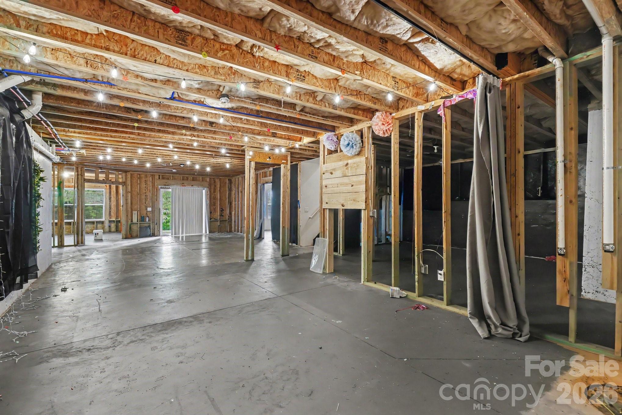 487 Moses Drive Property Photo 36