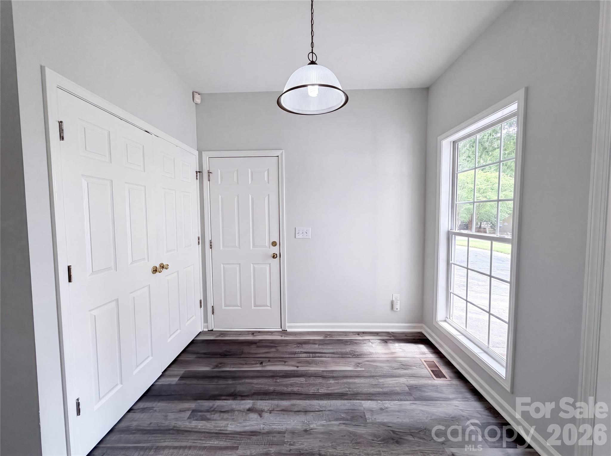 2160 Brantley Creek Drive Property Photo 8