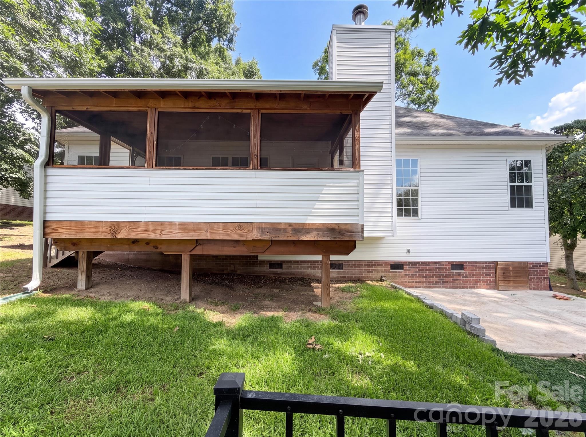2160 Brantley Creek Drive Property Photo 16