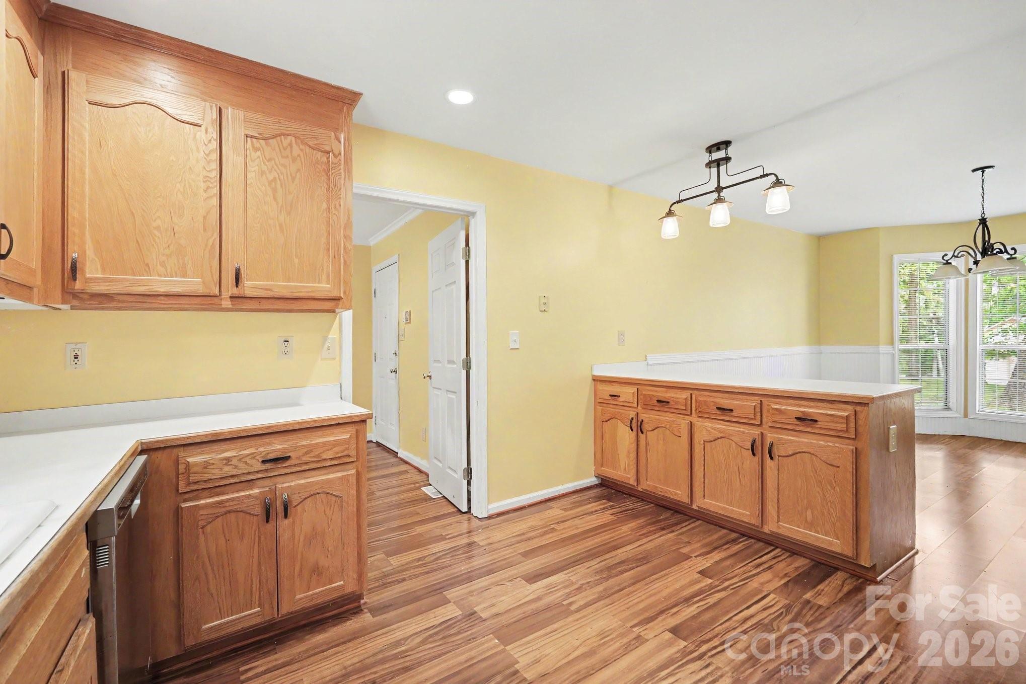 7944 Woodhill Cove Lane Property Photo 3