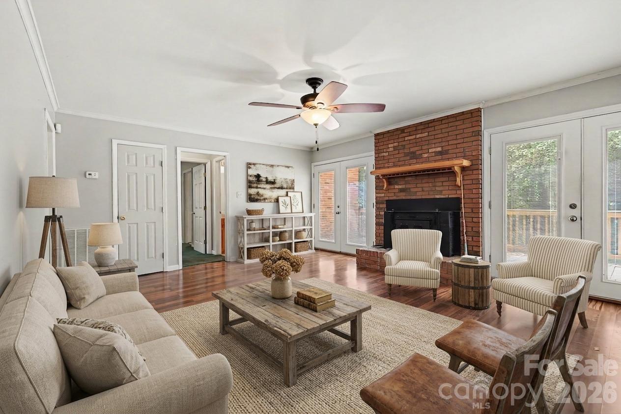 7944 Woodhill Cove Lane Property Photo 6