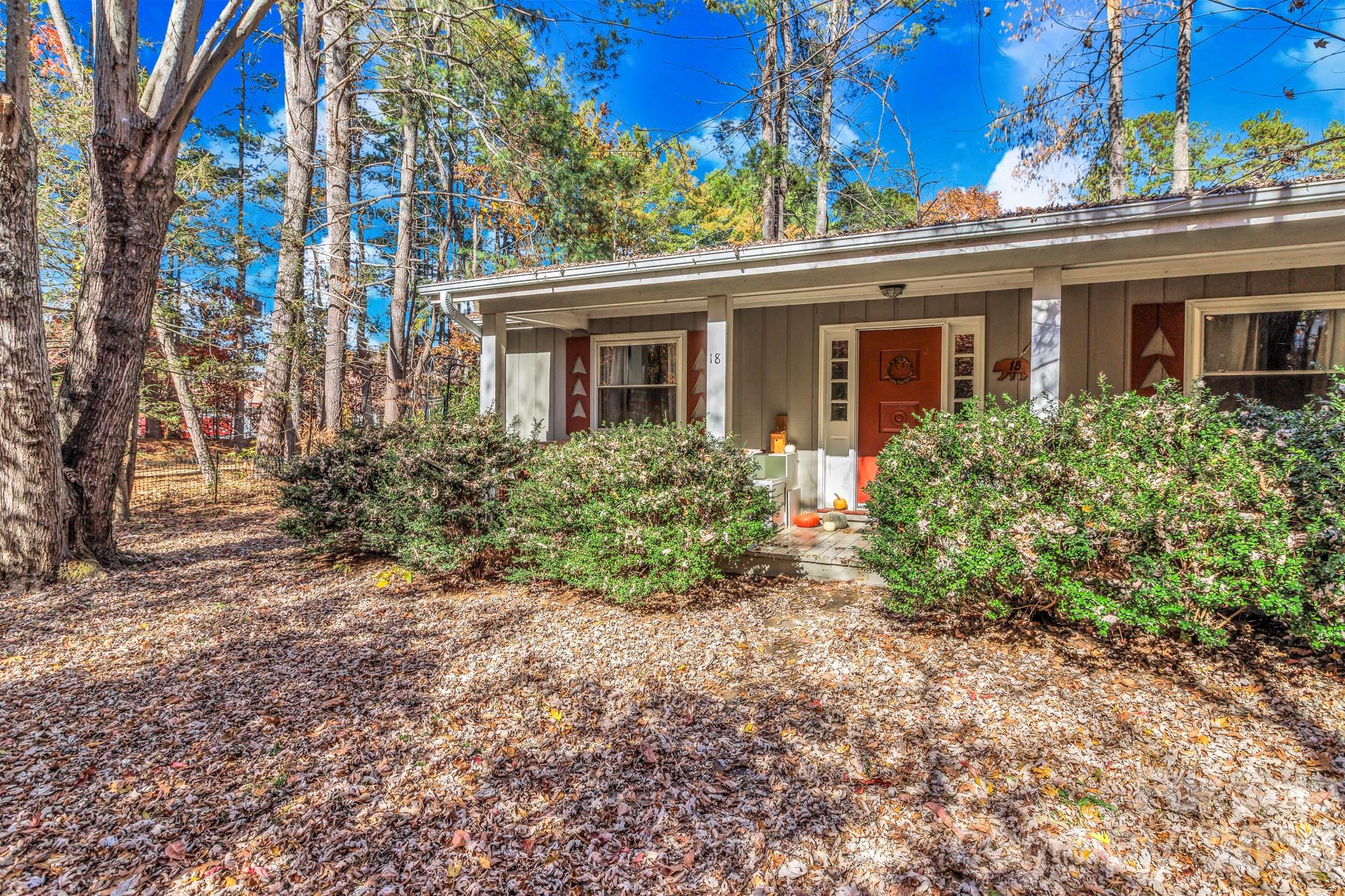 18 Leisure Mountain Road Property Photo 2