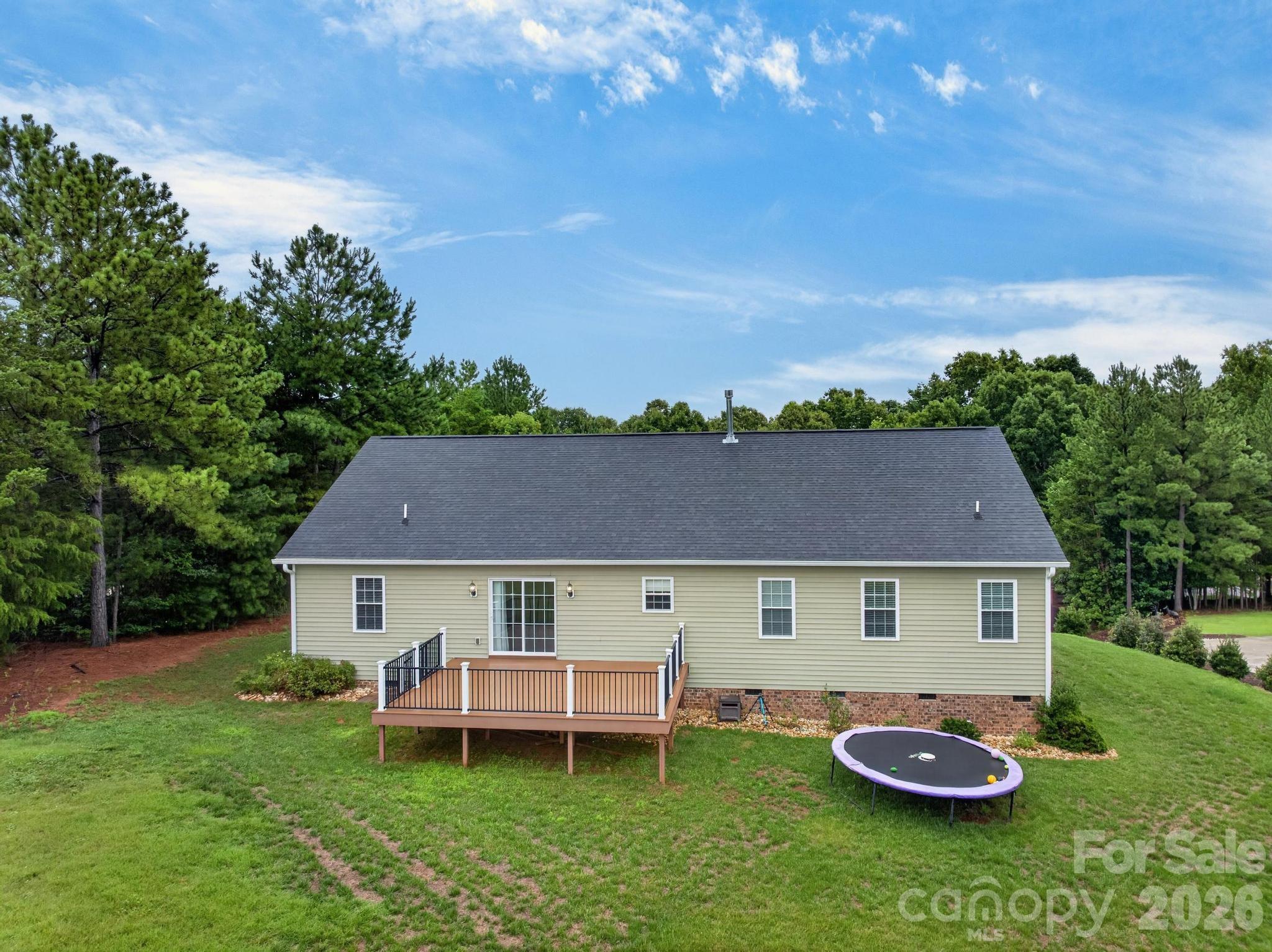 8 Waterford Court Property Photo 3