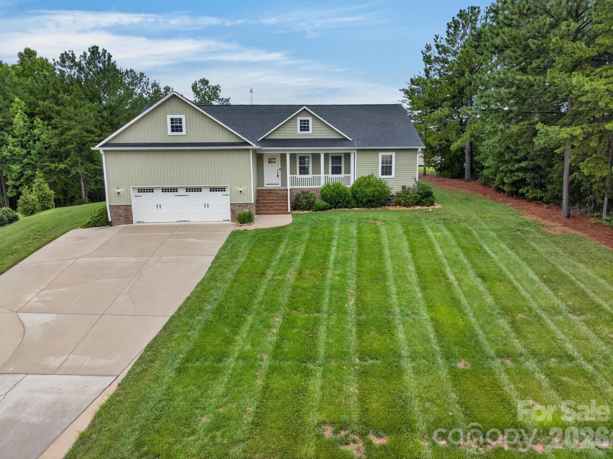 8 Waterford Court Property Photo 6