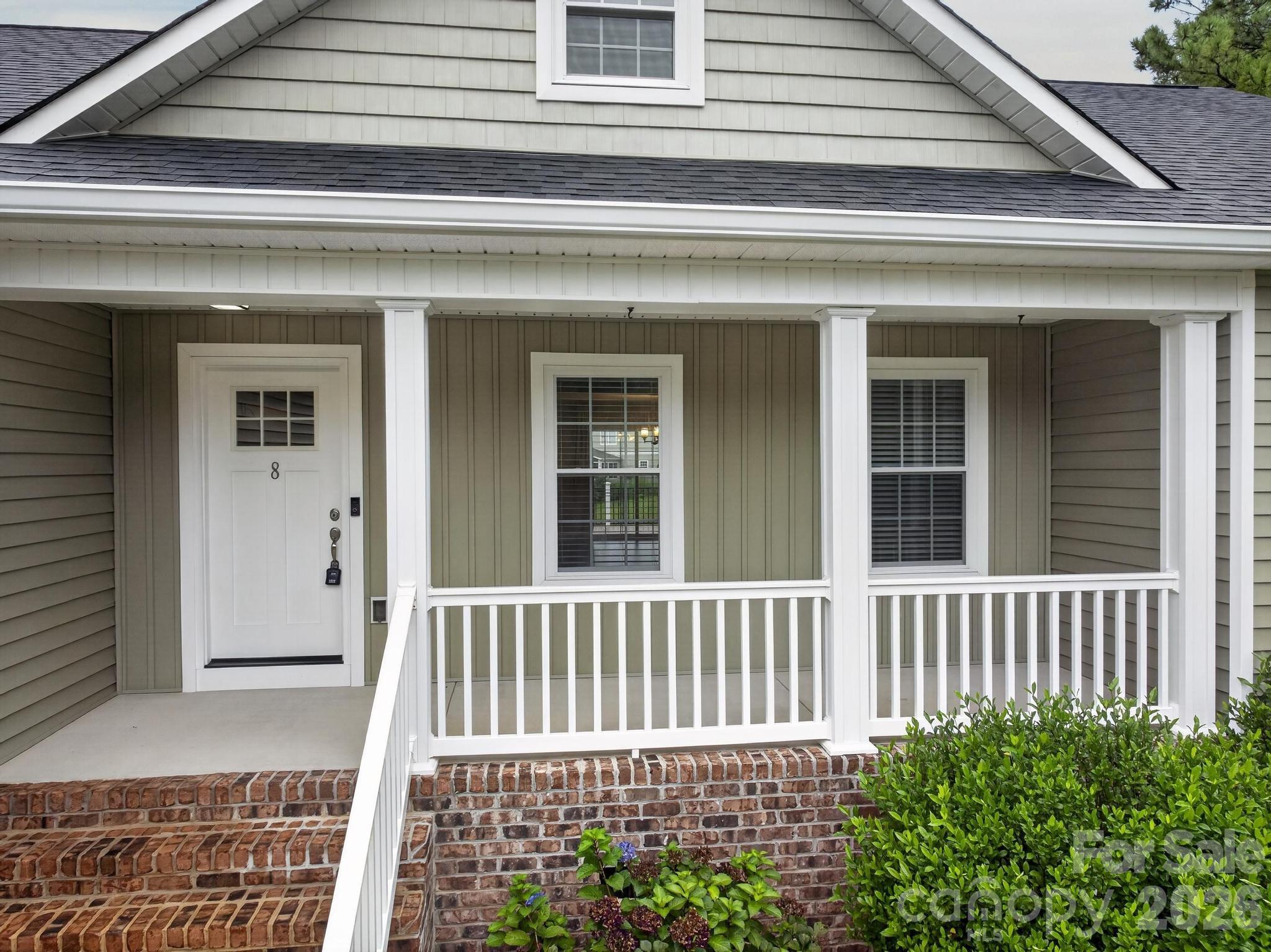 8 Waterford Court Property Photo 9