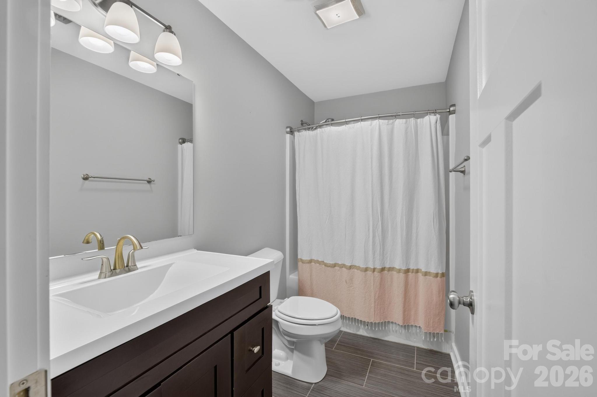 8 Waterford Court Property Photo 19