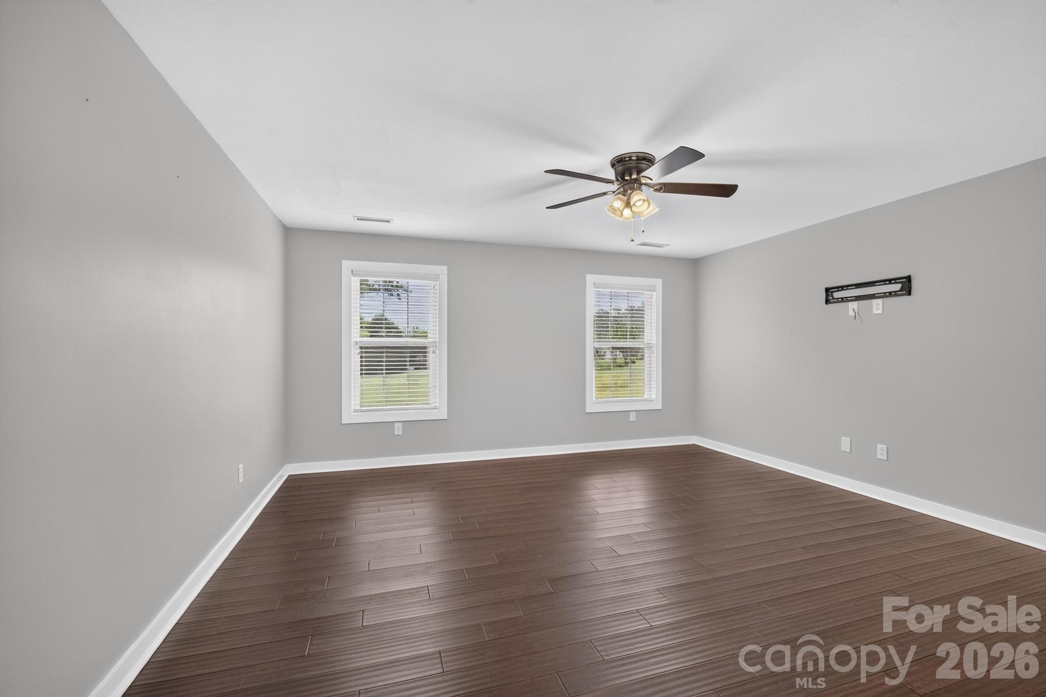 8 Waterford Court Property Photo 24