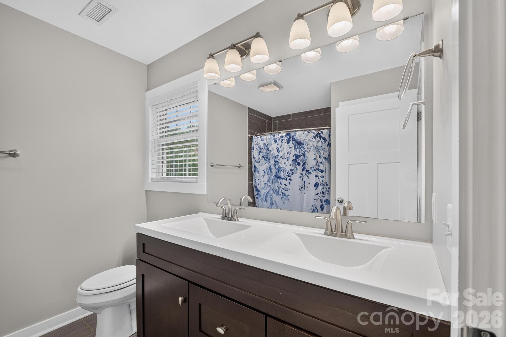 8 Waterford Court Property Photo 25