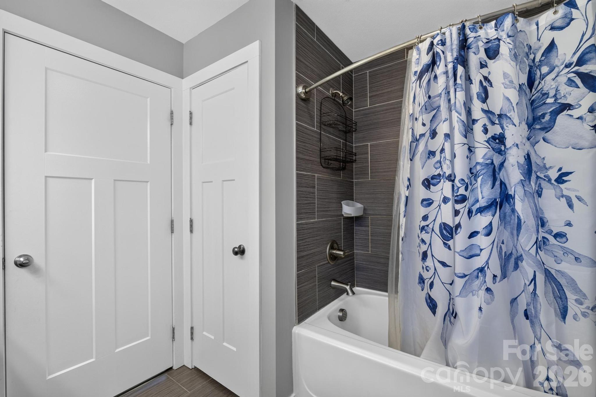 8 Waterford Court Property Photo 27