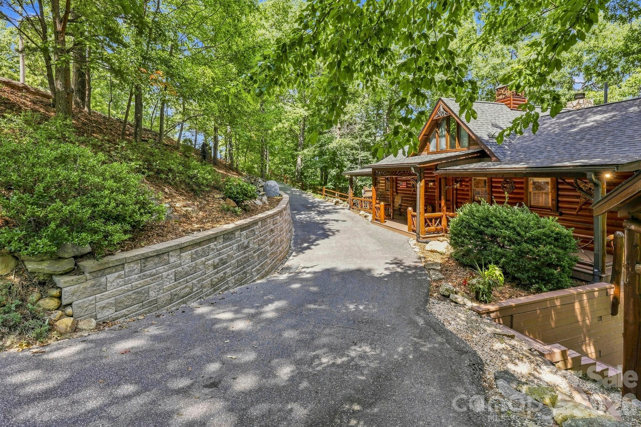 155 Hickory Nut Lane Property Photo 7