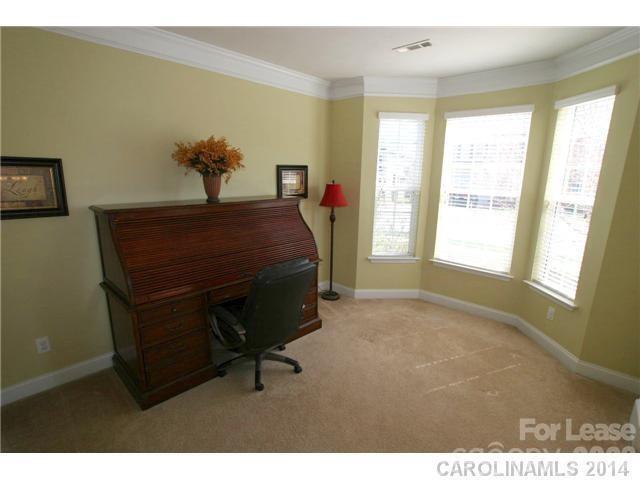 10132 Montrose Drive Property Photo 2
