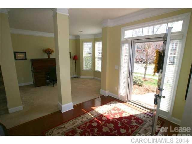10132 Montrose Drive Property Photo 7