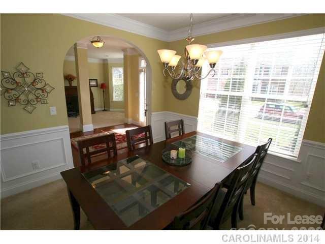 10132 Montrose Drive Property Photo 9