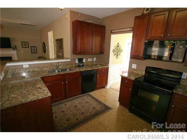10132 Montrose Drive Property Photo 11