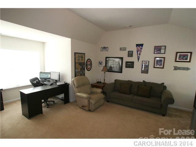 10132 Montrose Drive Property Photo 14