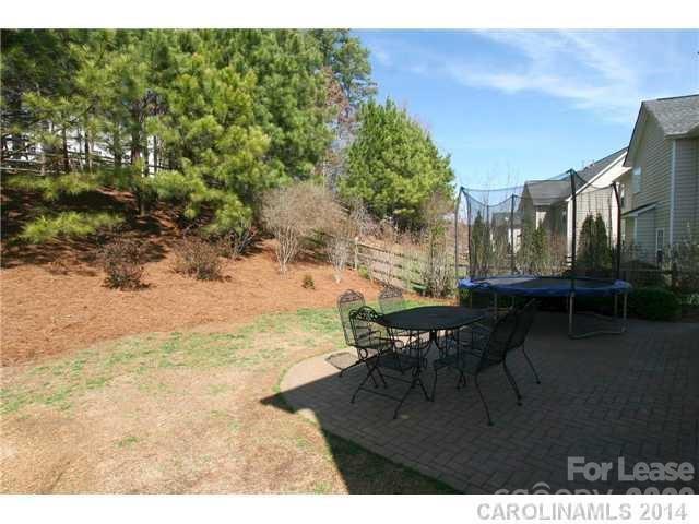 10132 Montrose Drive Property Photo 15
