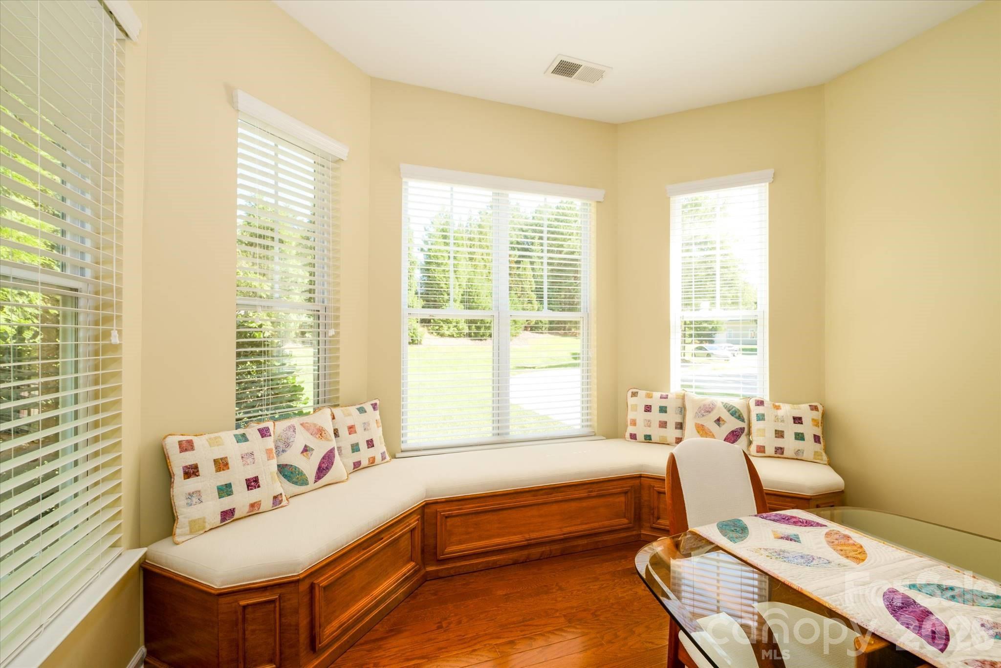 4004 La Crema Drive Property Photo 11