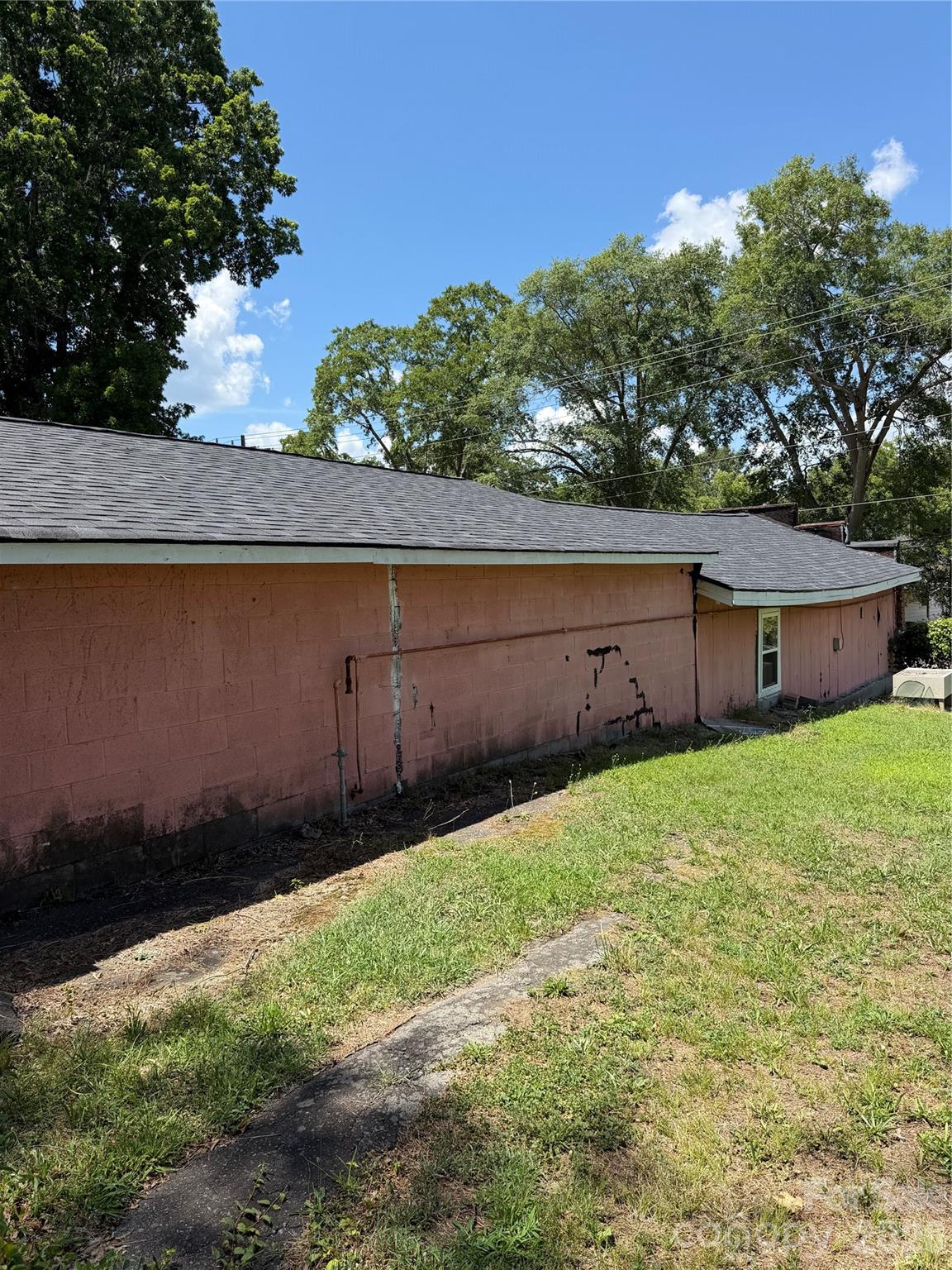 569 Pinckney Road Property Photo 4
