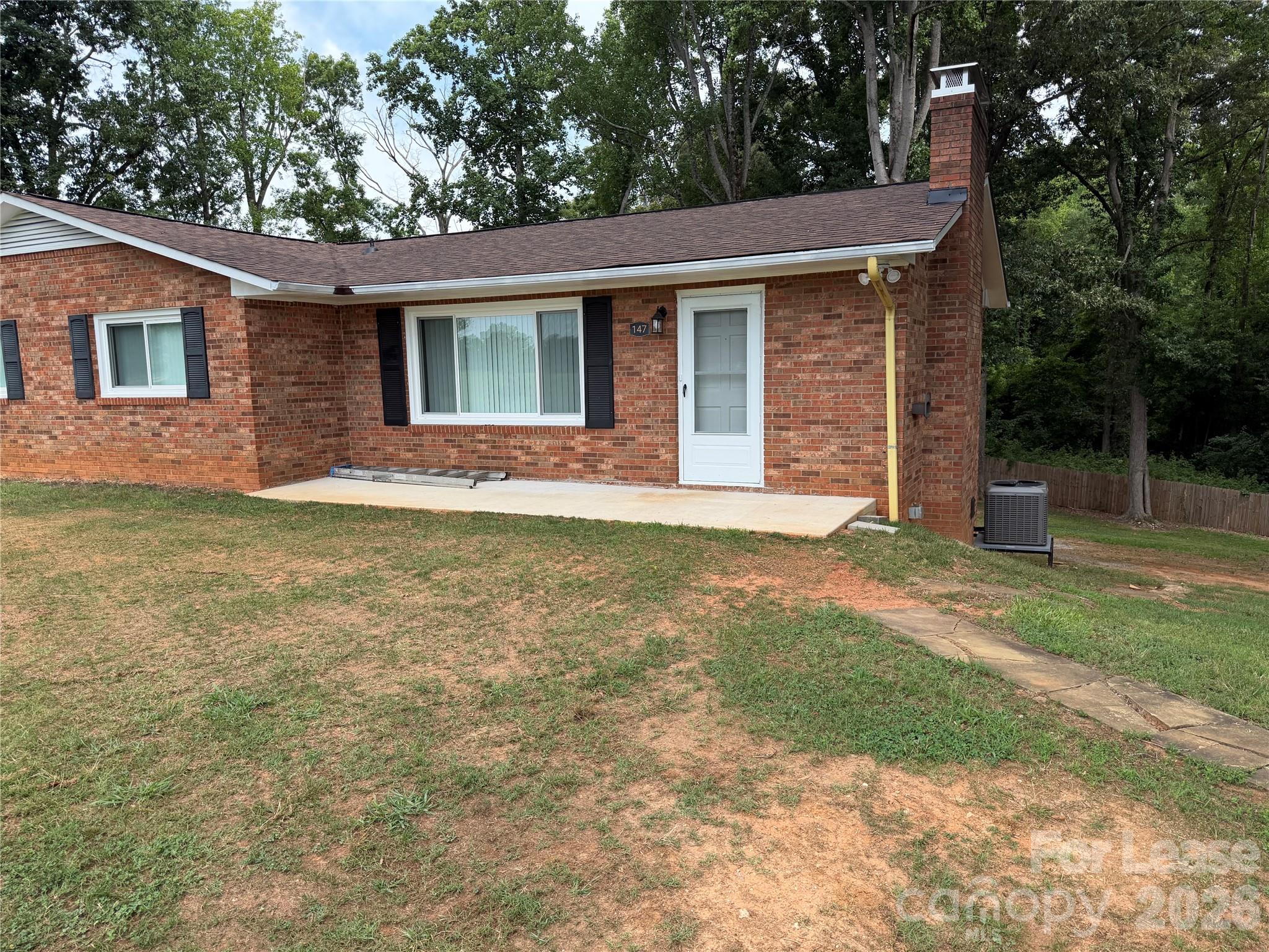 147 Crooked Lane Property Photo 2