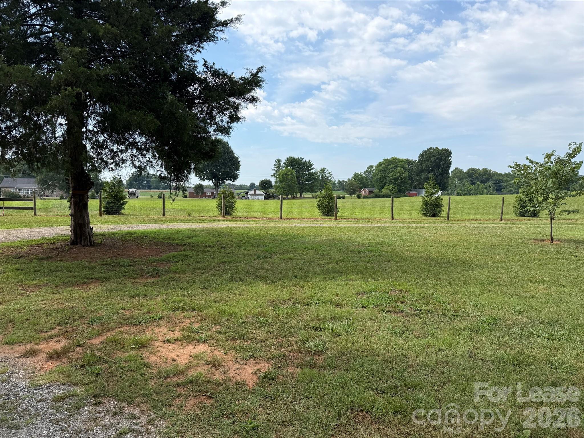147 Crooked Lane Property Photo 3