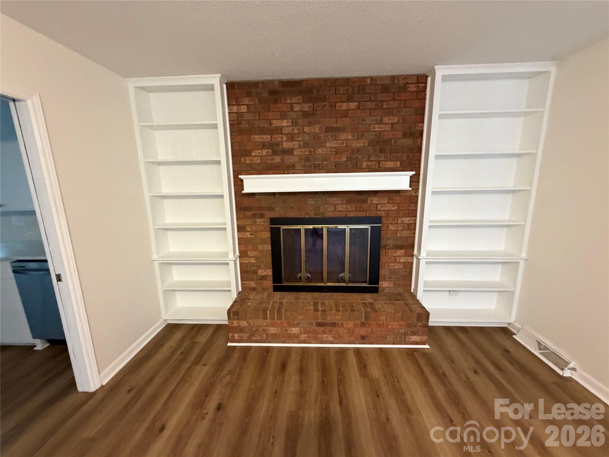 147 Crooked Lane Property Photo 6