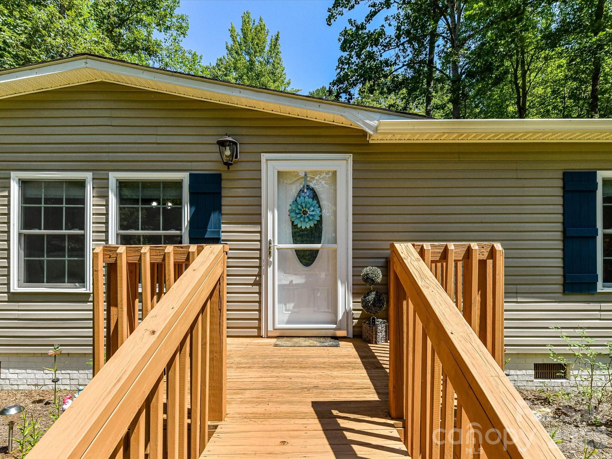 4486 Graybirch Drive Property Photo 6