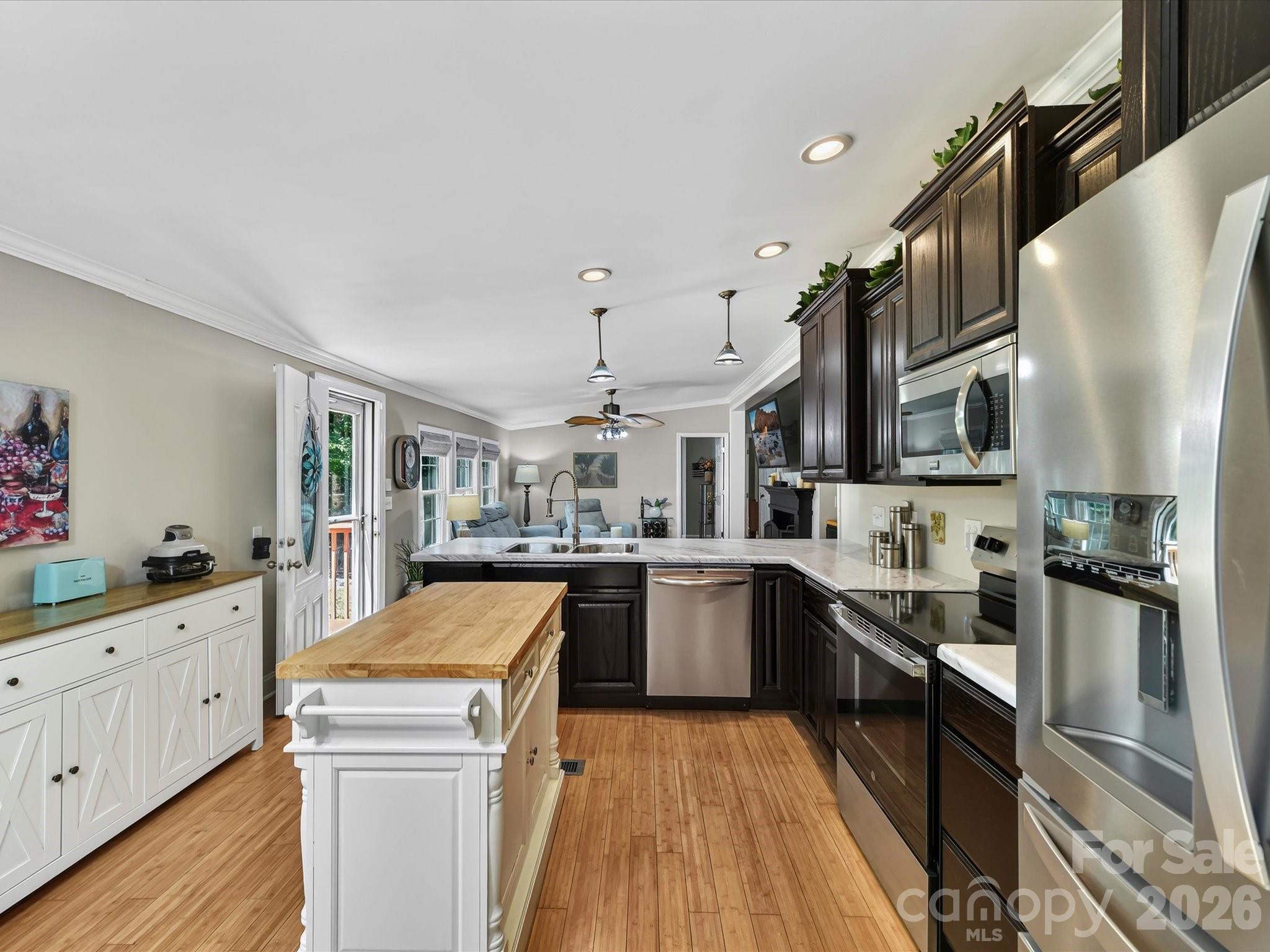 4486 Graybirch Drive Property Photo 10