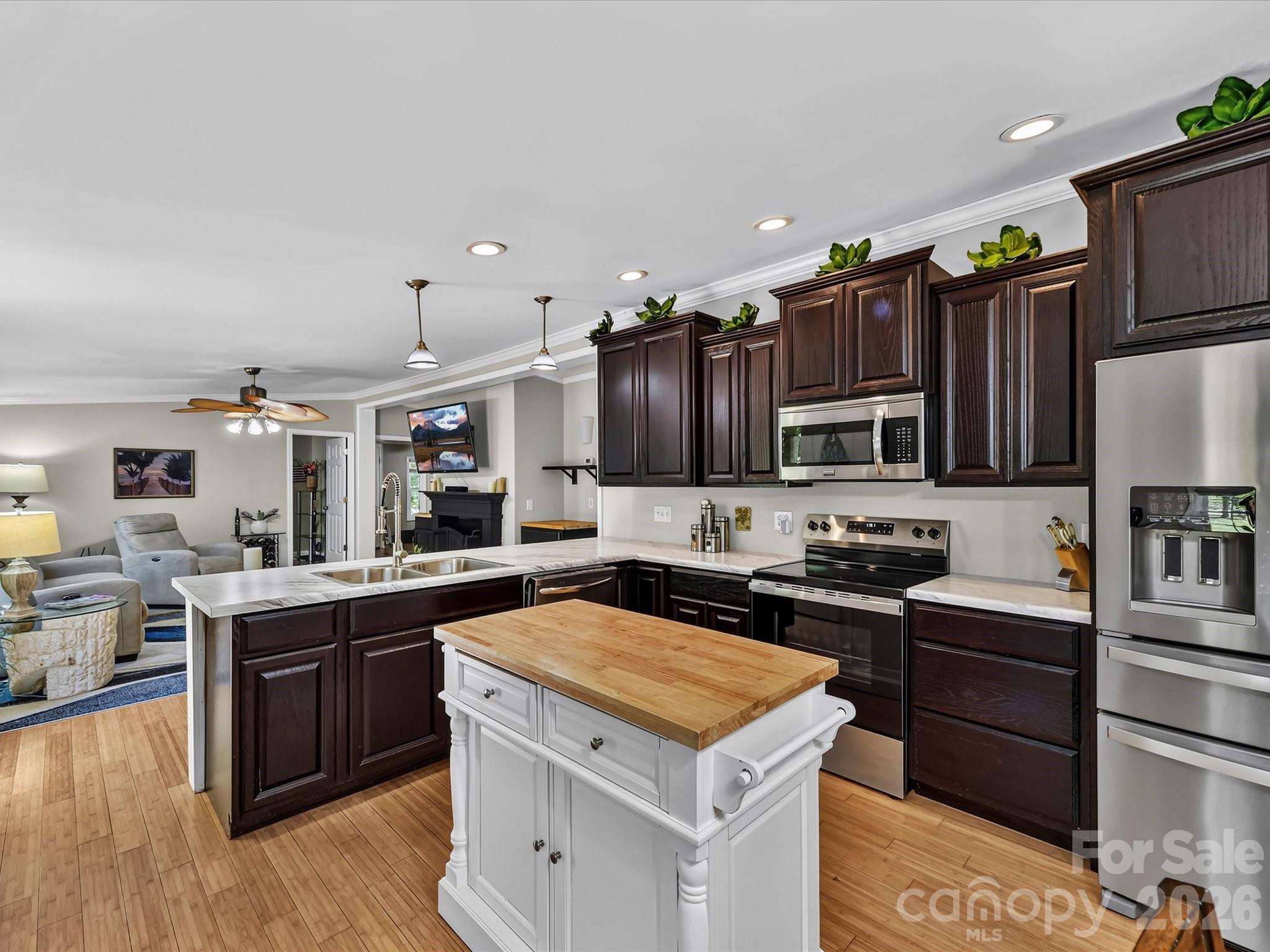 4486 Graybirch Drive Property Photo 11