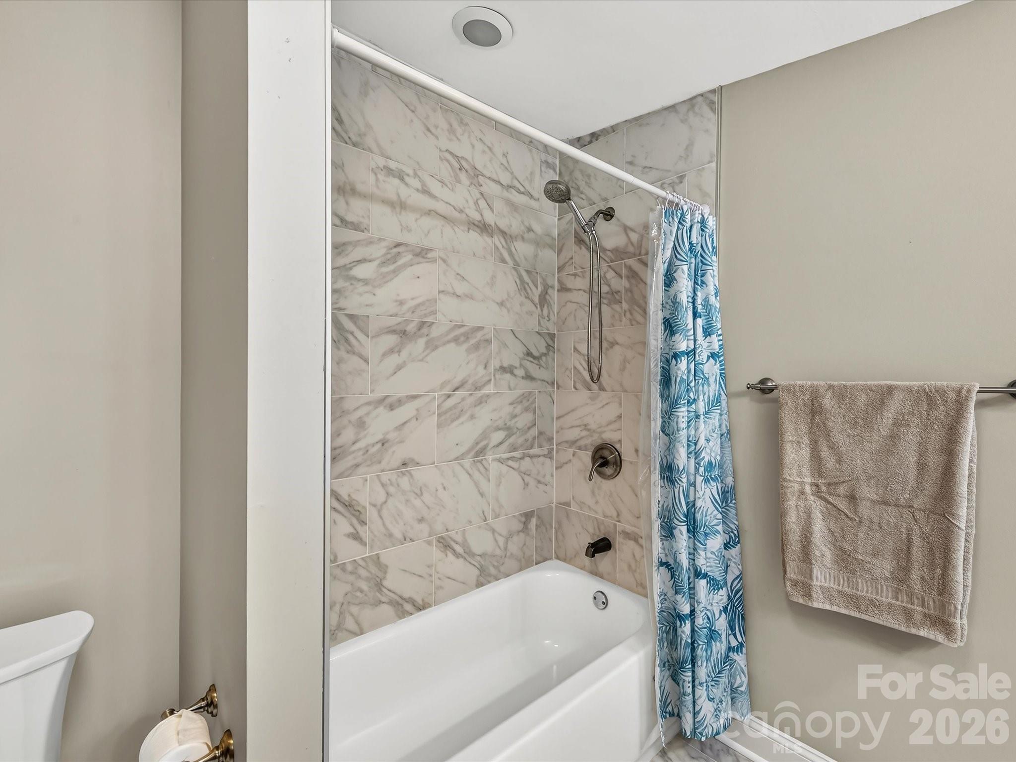 4486 Graybirch Drive Property Photo 16