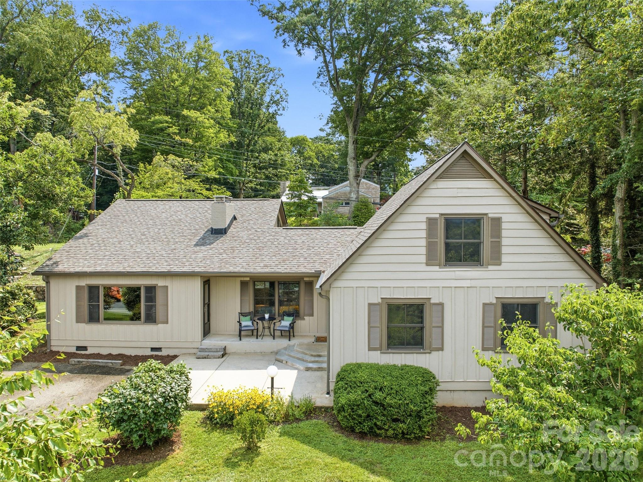 279 Longview Drive Property Photo 1