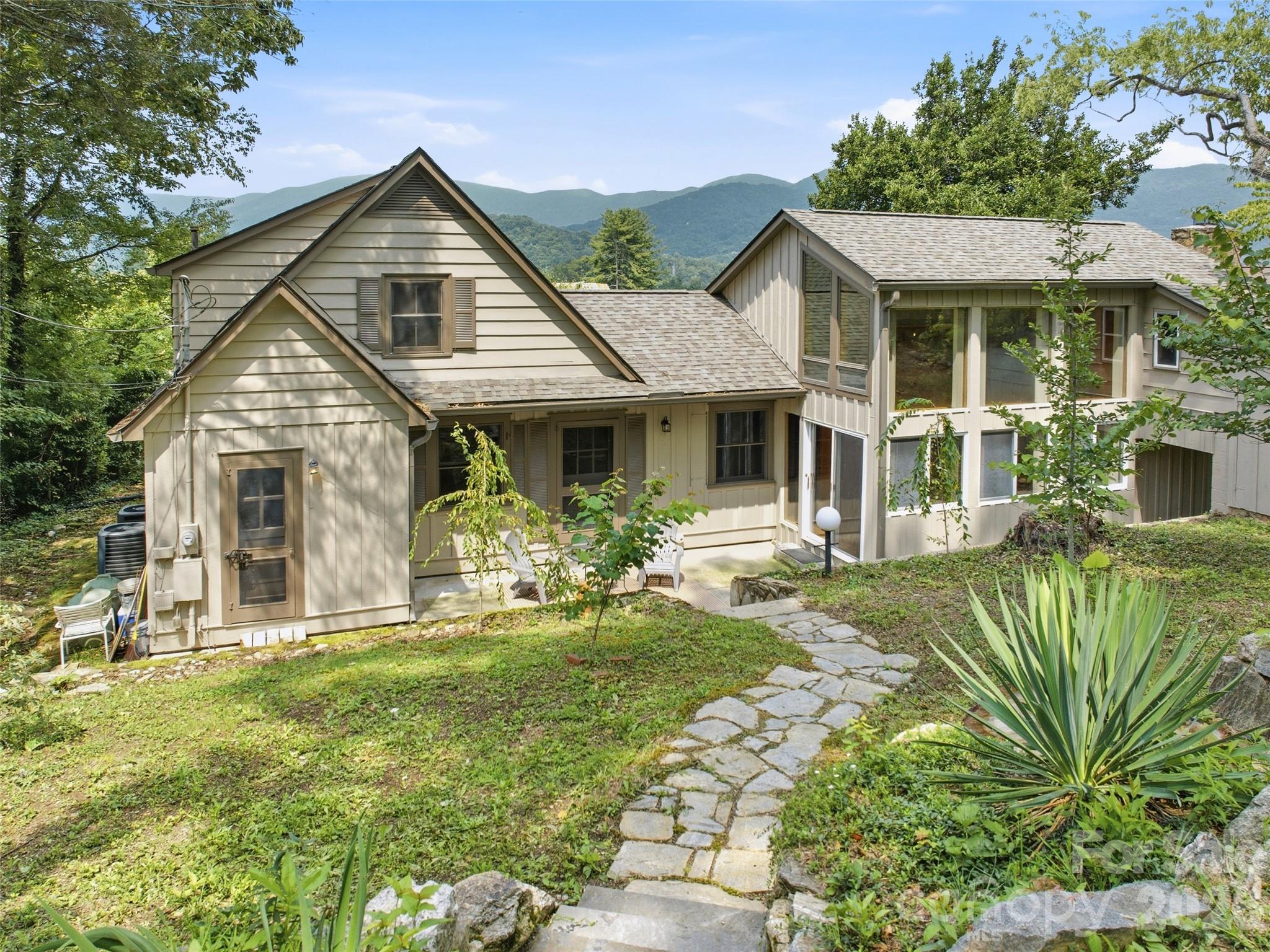 279 Longview Drive Property Photo 3