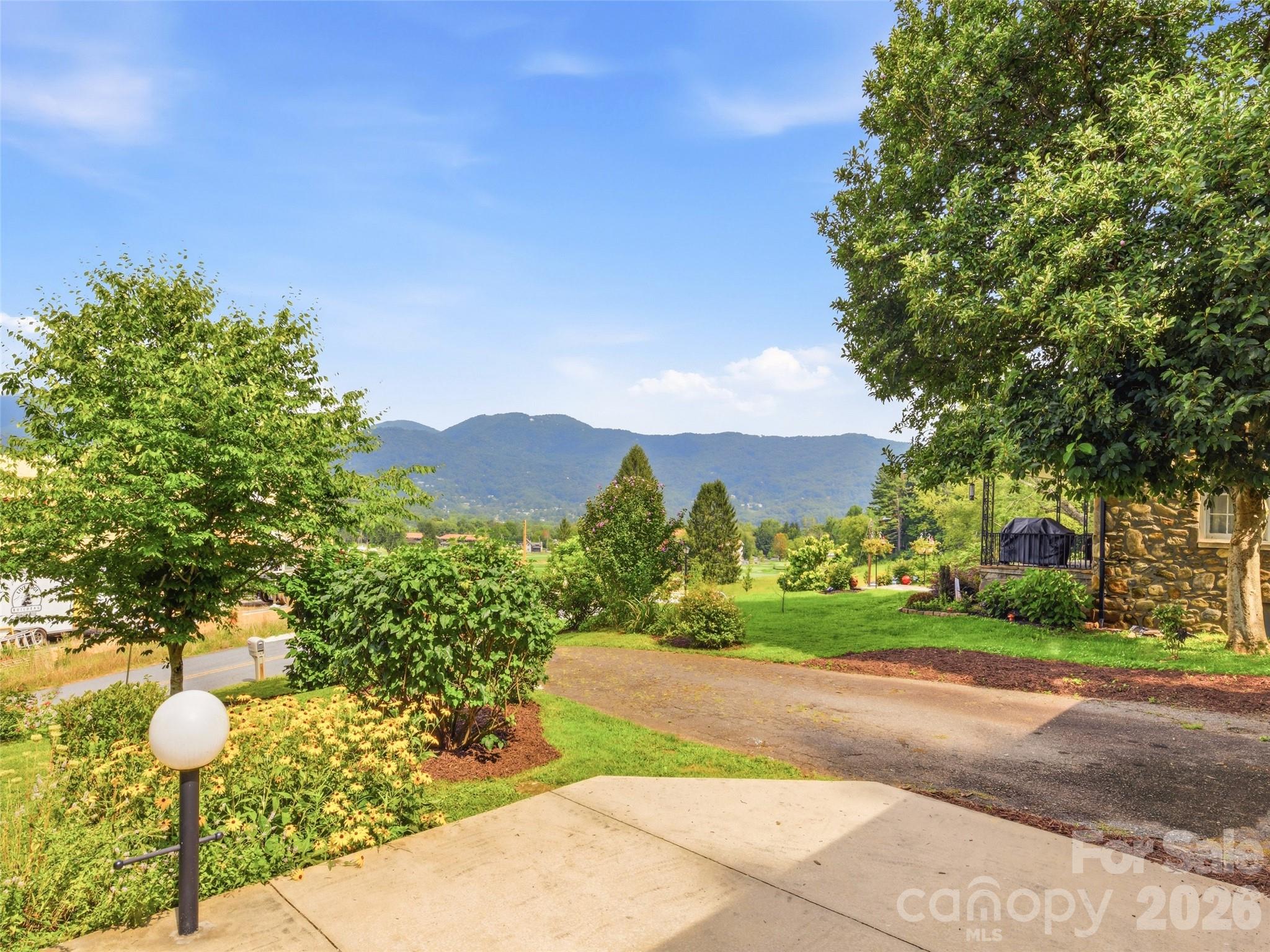 279 Longview Drive Property Photo 9