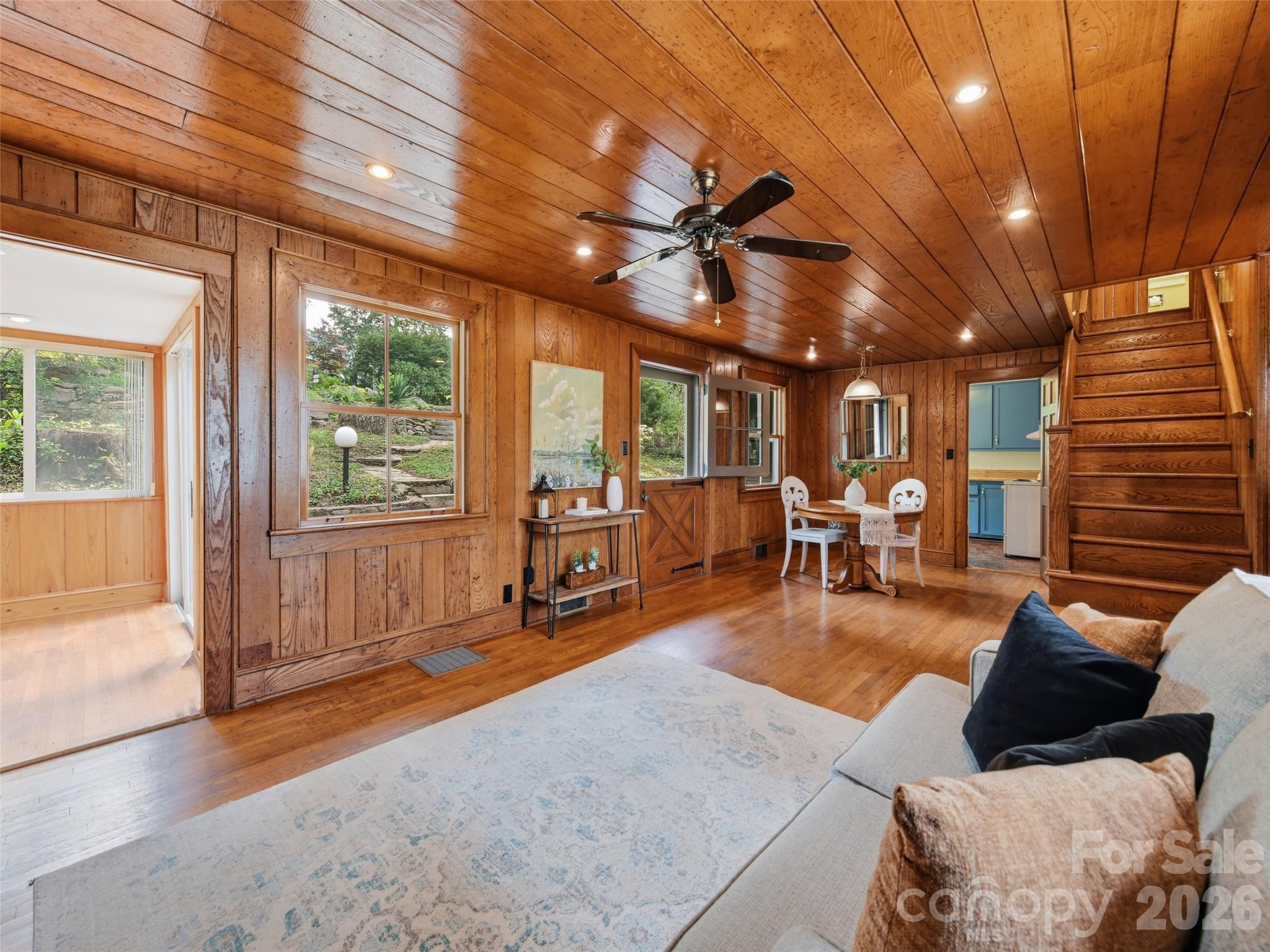 279 Longview Drive Property Photo 12