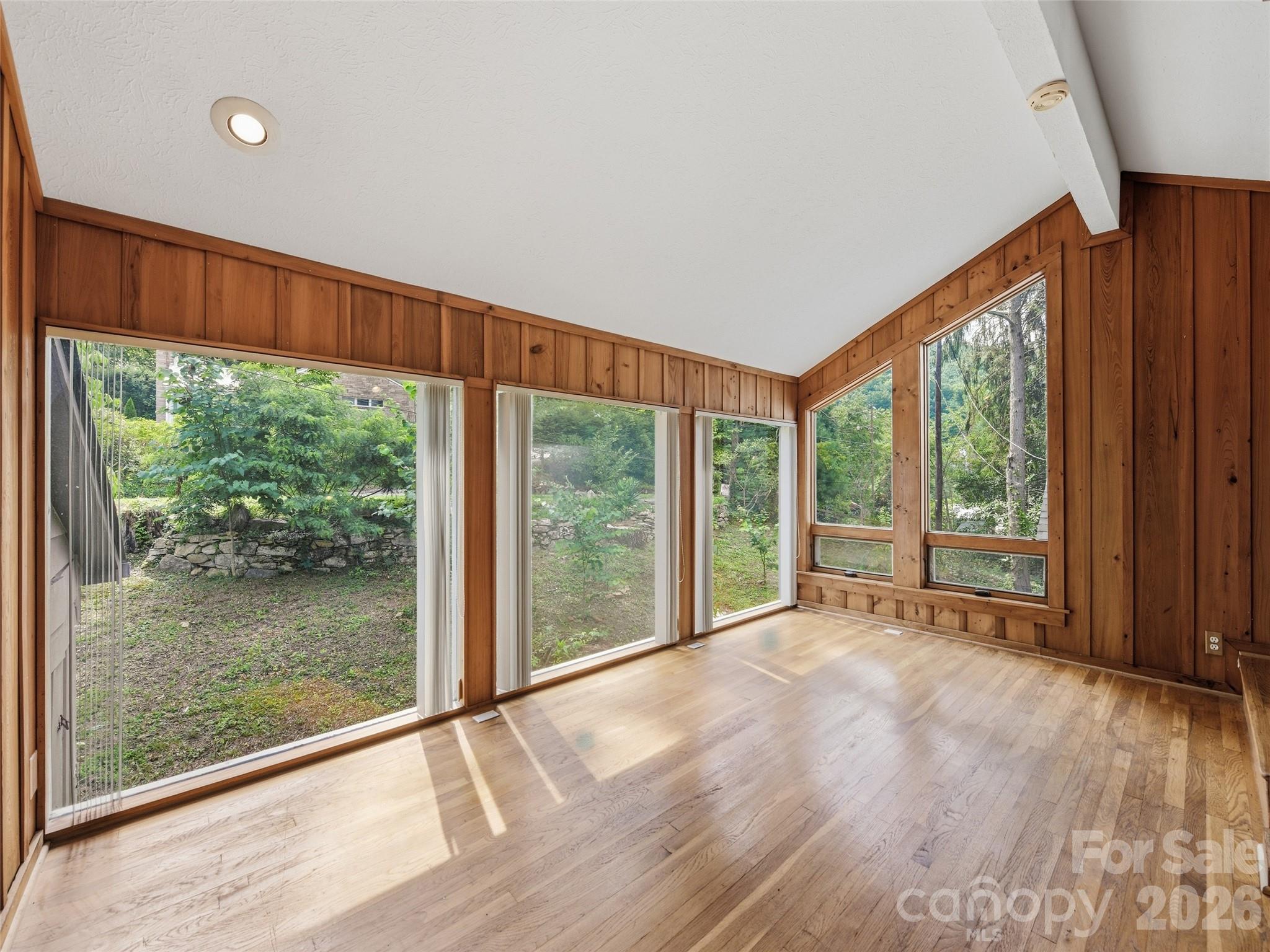 279 Longview Drive Property Photo 28