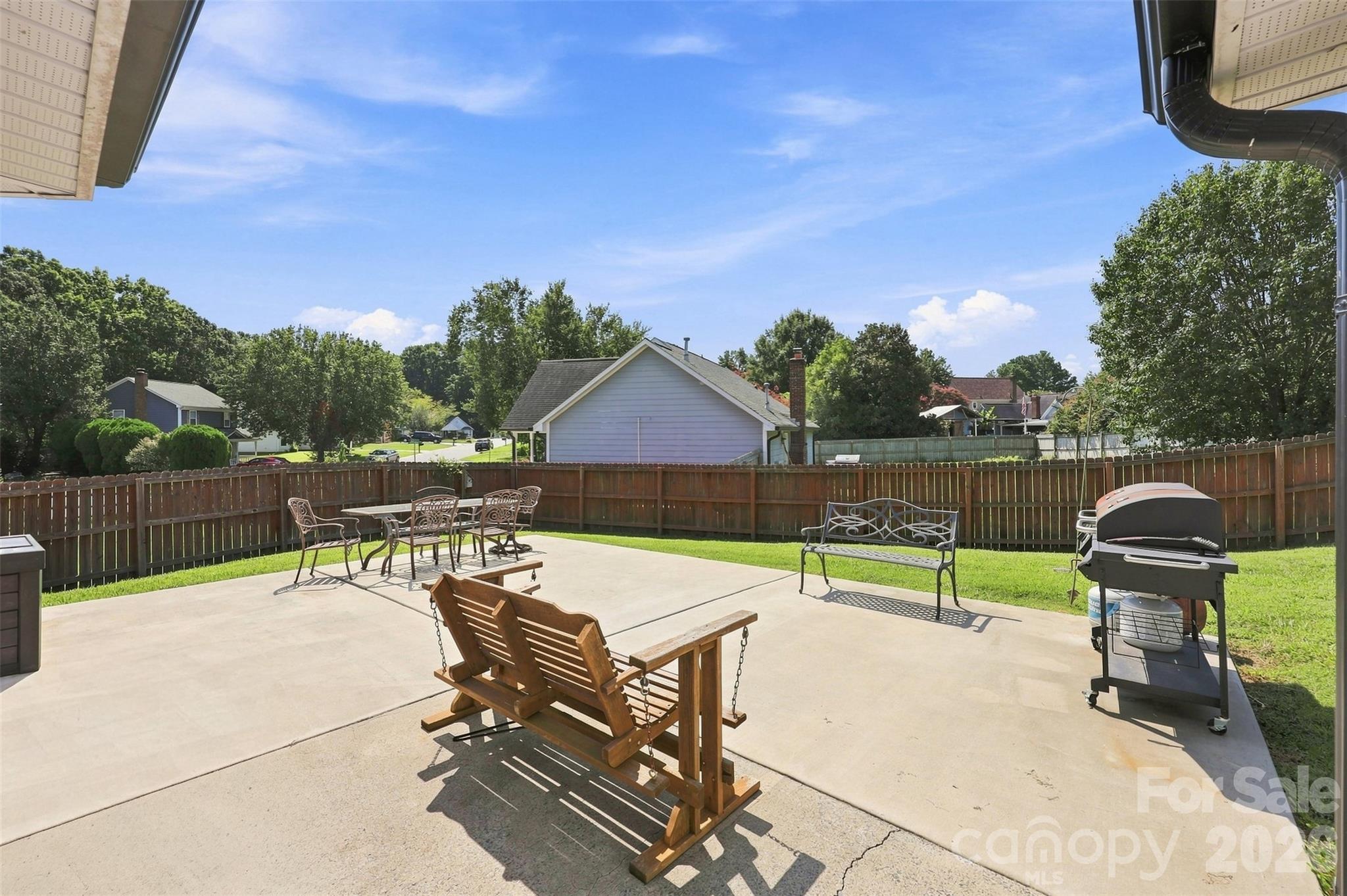 2604 Fence Post Lane Property Photo 22