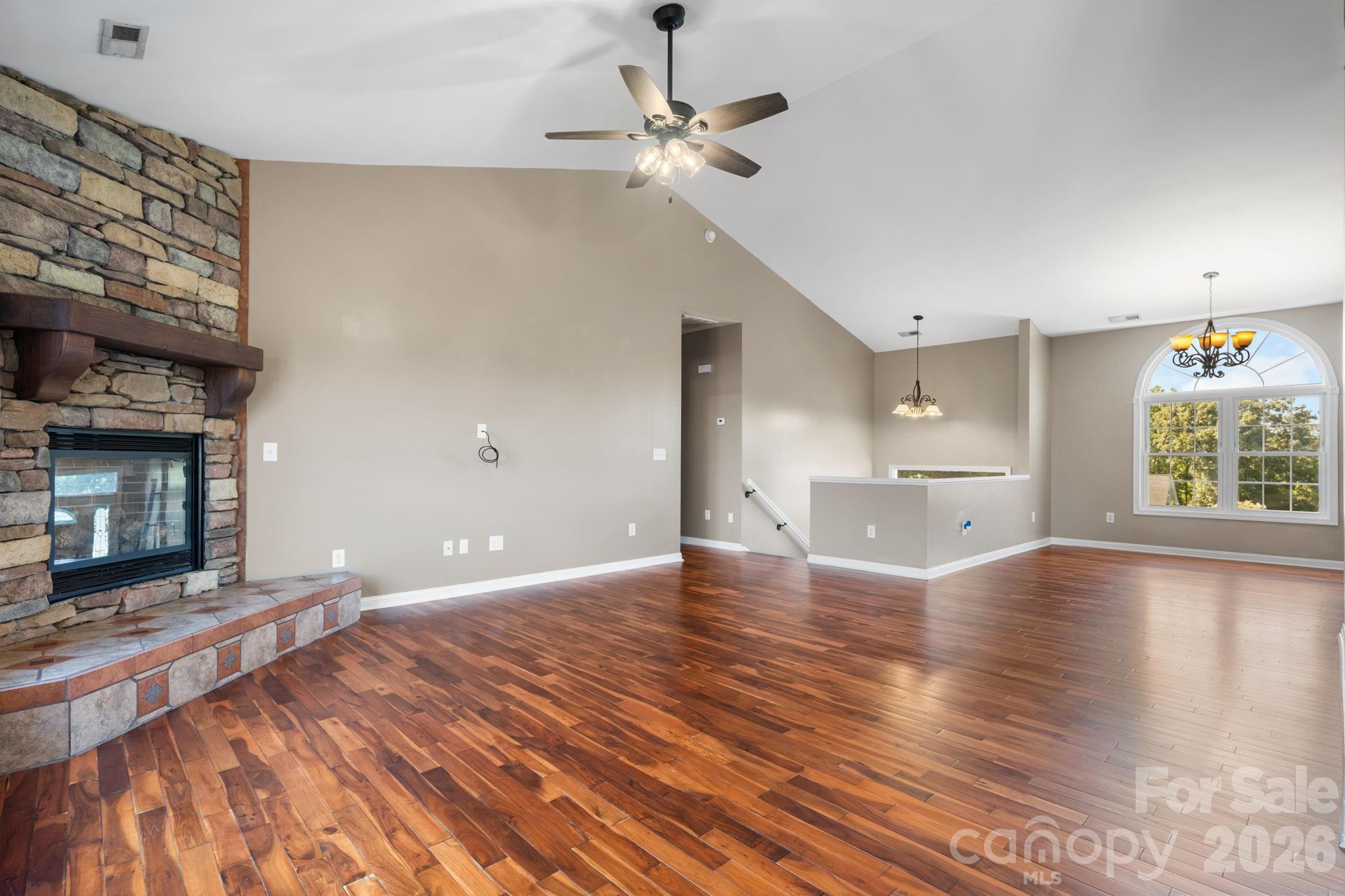 5395 Stonegate Farm Drive Property Photo 4