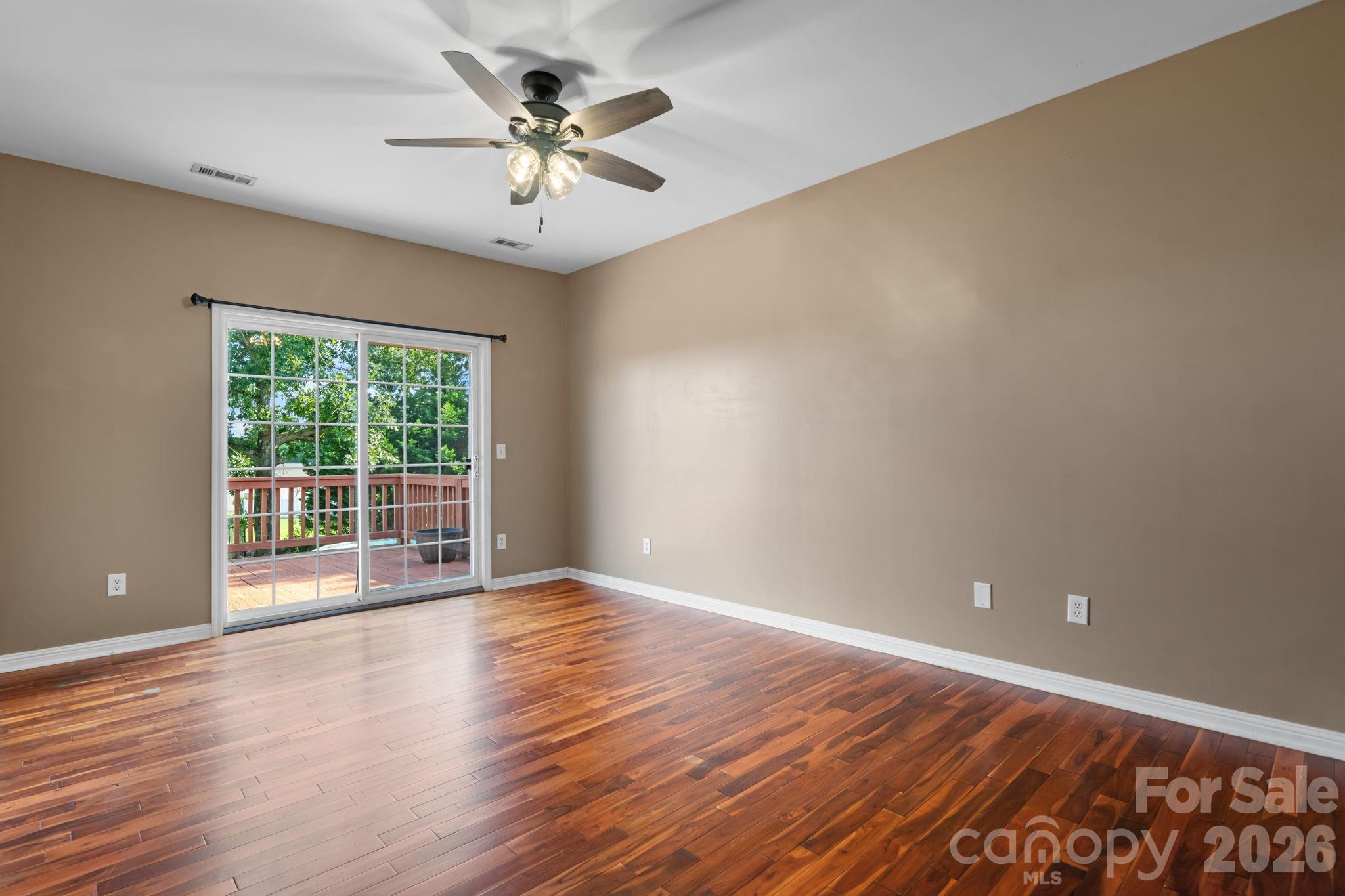 5395 Stonegate Farm Drive Property Photo 14