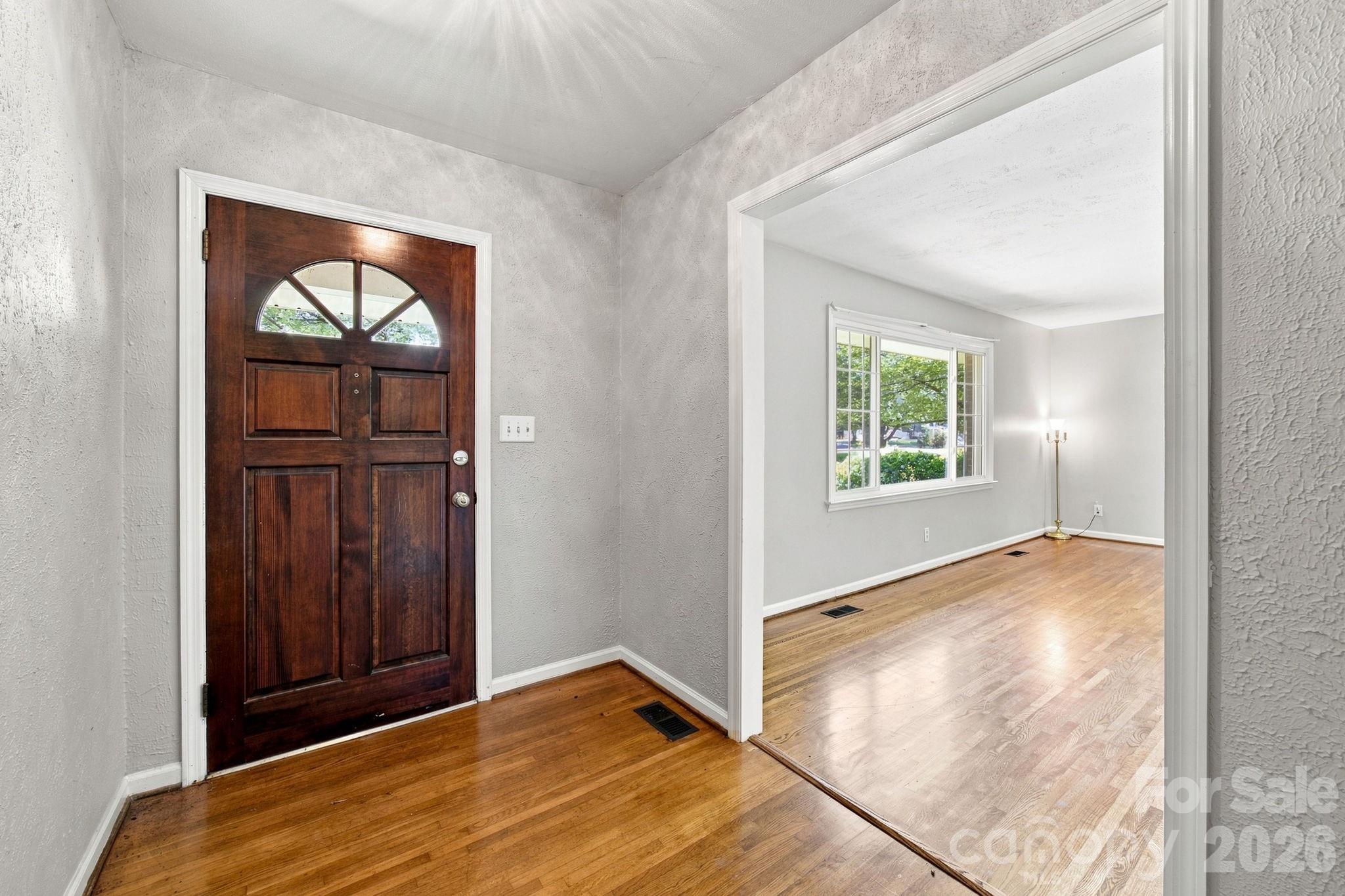 13128 Blacksmith Court Property Photo 5