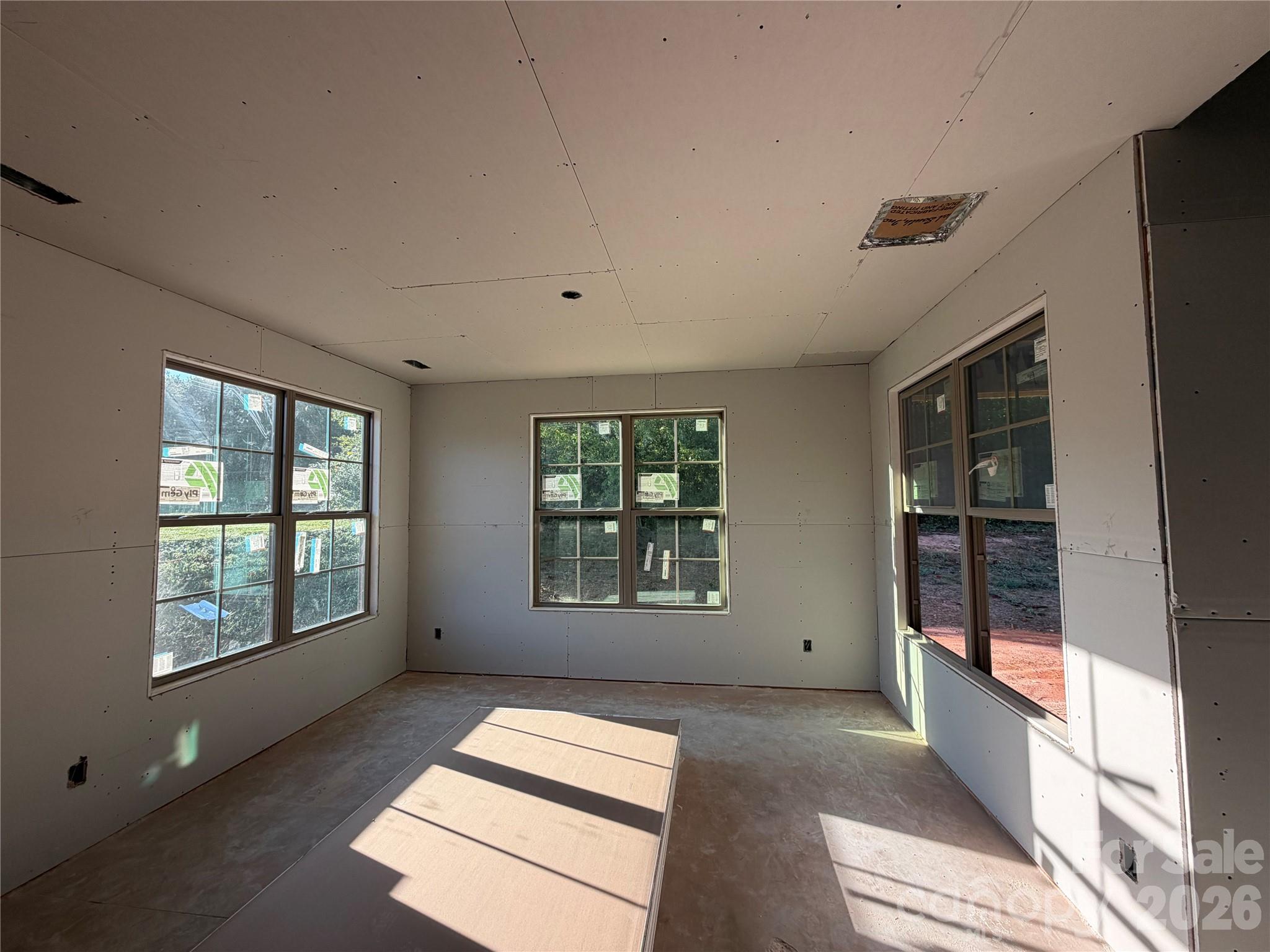 320 Downing Drive Property Photo 4
