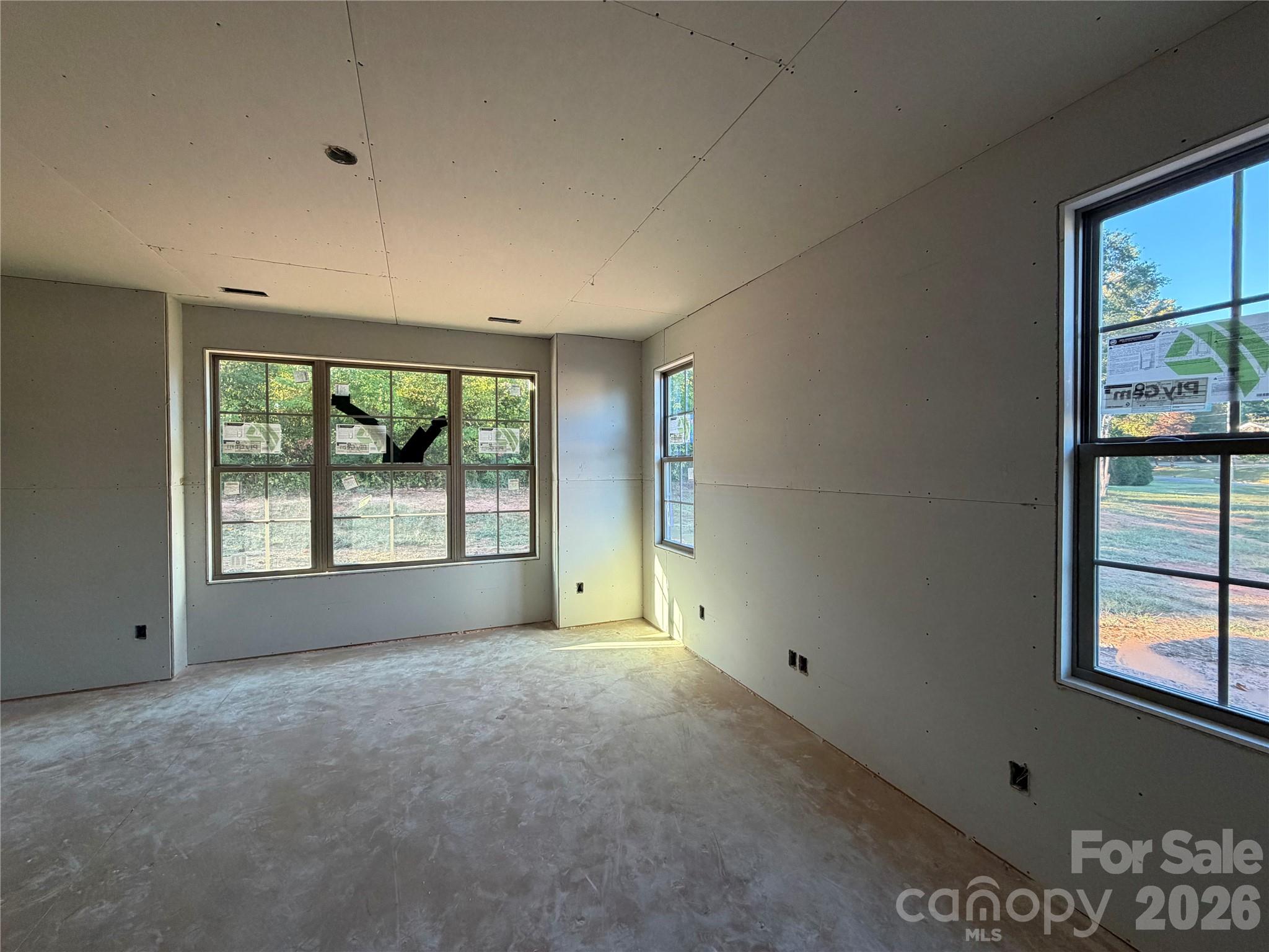 320 Downing Drive Property Photo 8