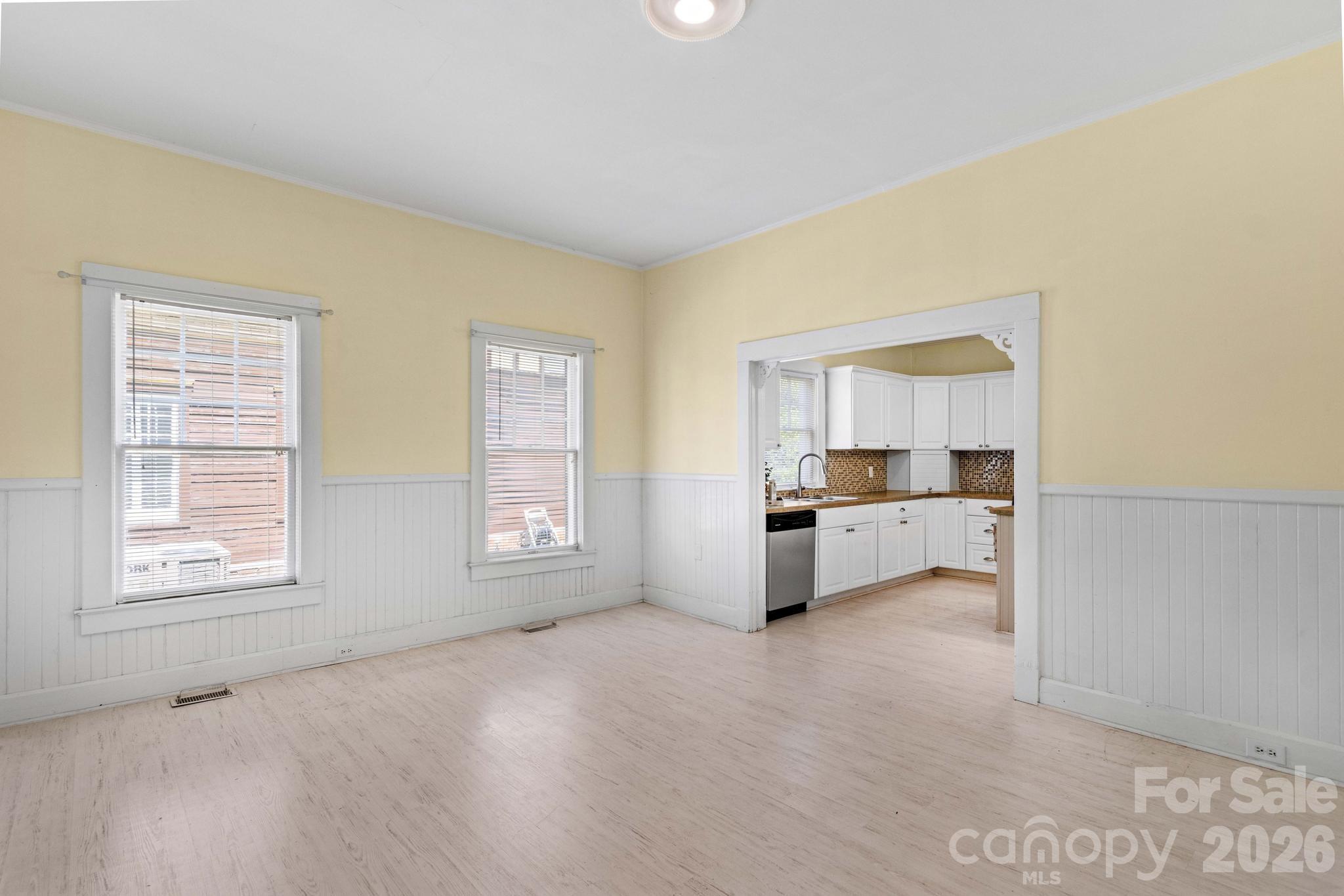 309 N Ellis Street Property Photo 13
