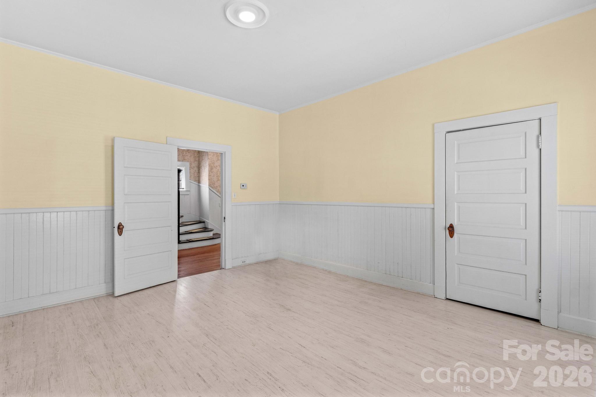 309 N Ellis Street Property Photo 15